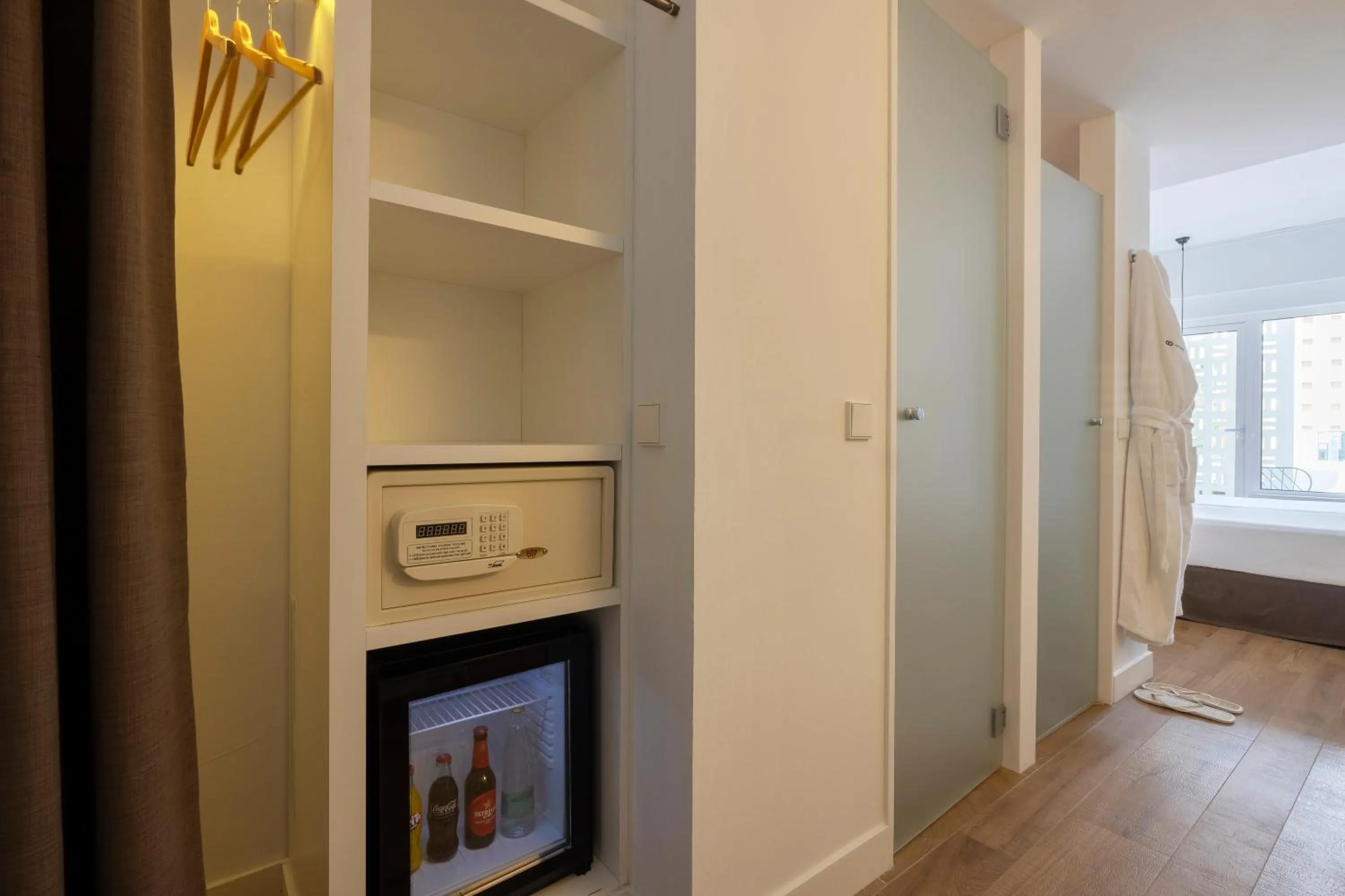 Bedroom, Bed in HM Balanguera Beach - Adults Only