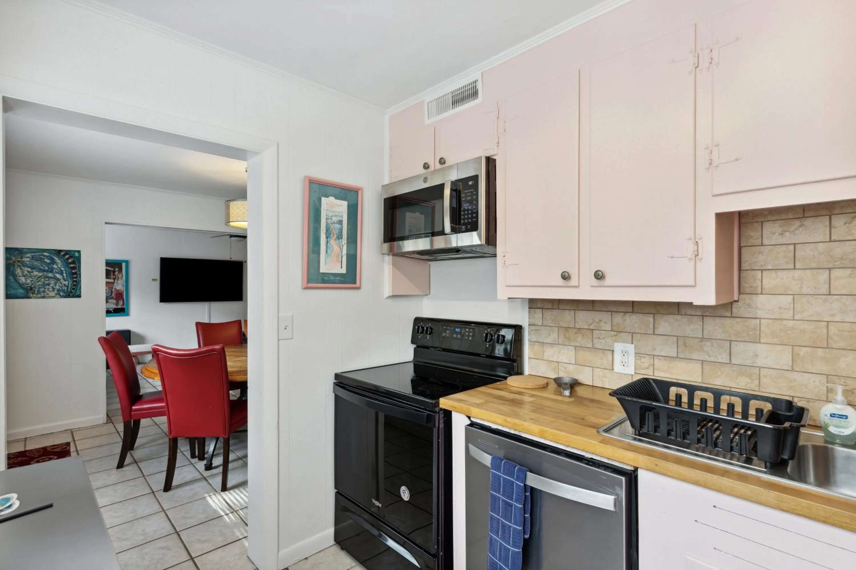 Folly Vacation Great Location, Vintage and Fun 120 Unit A