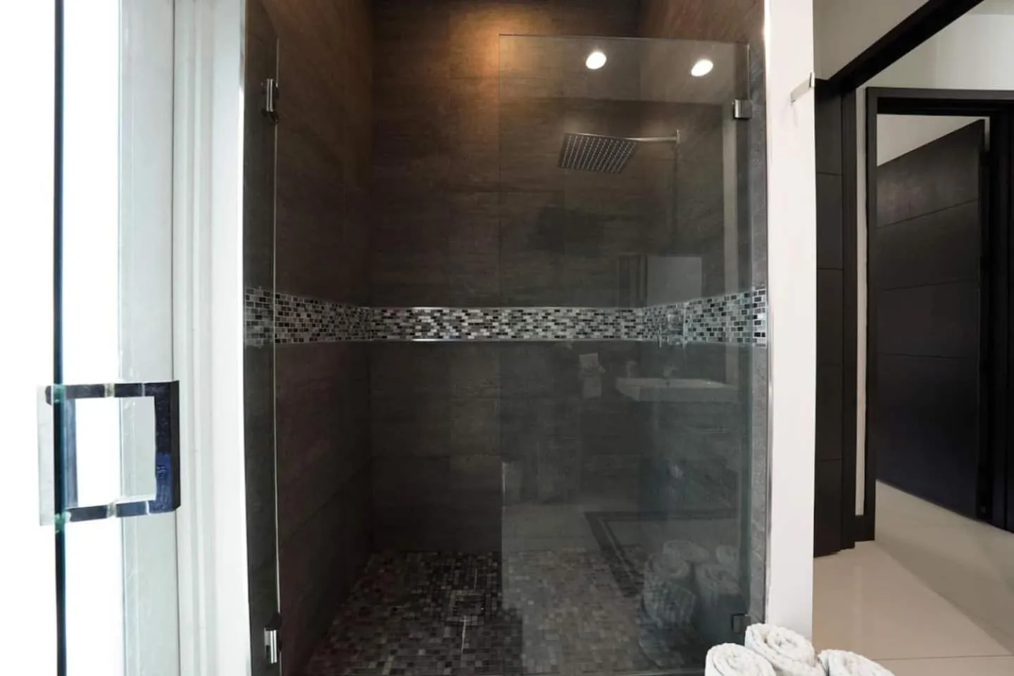 Luxury home w pool by PMI