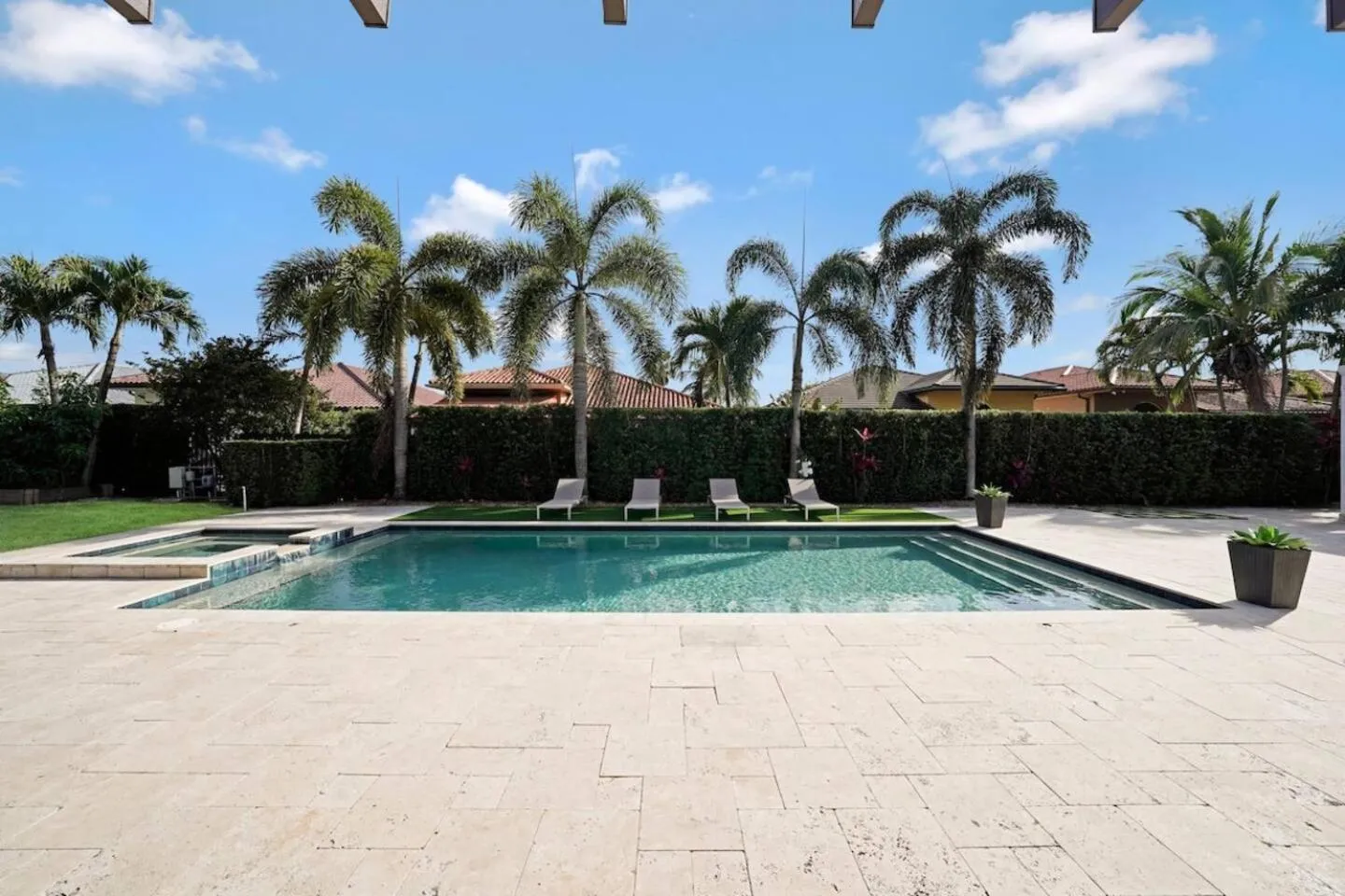 Luxury home w pool by PMI