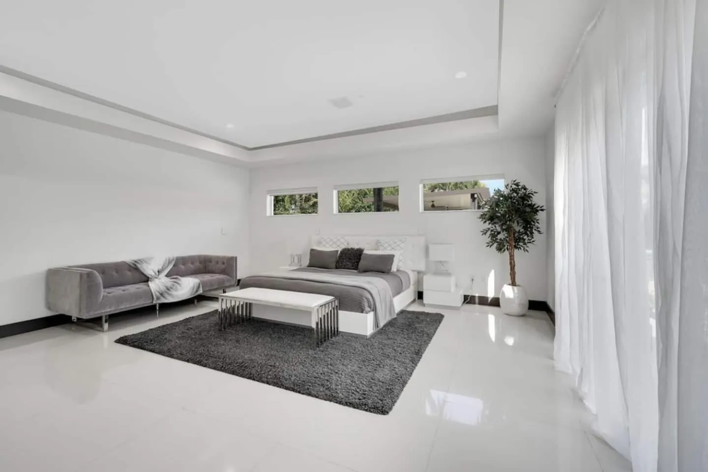 Luxury home w pool by PMI