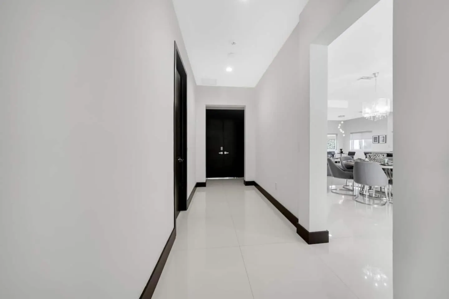 Luxury home w pool by PMI