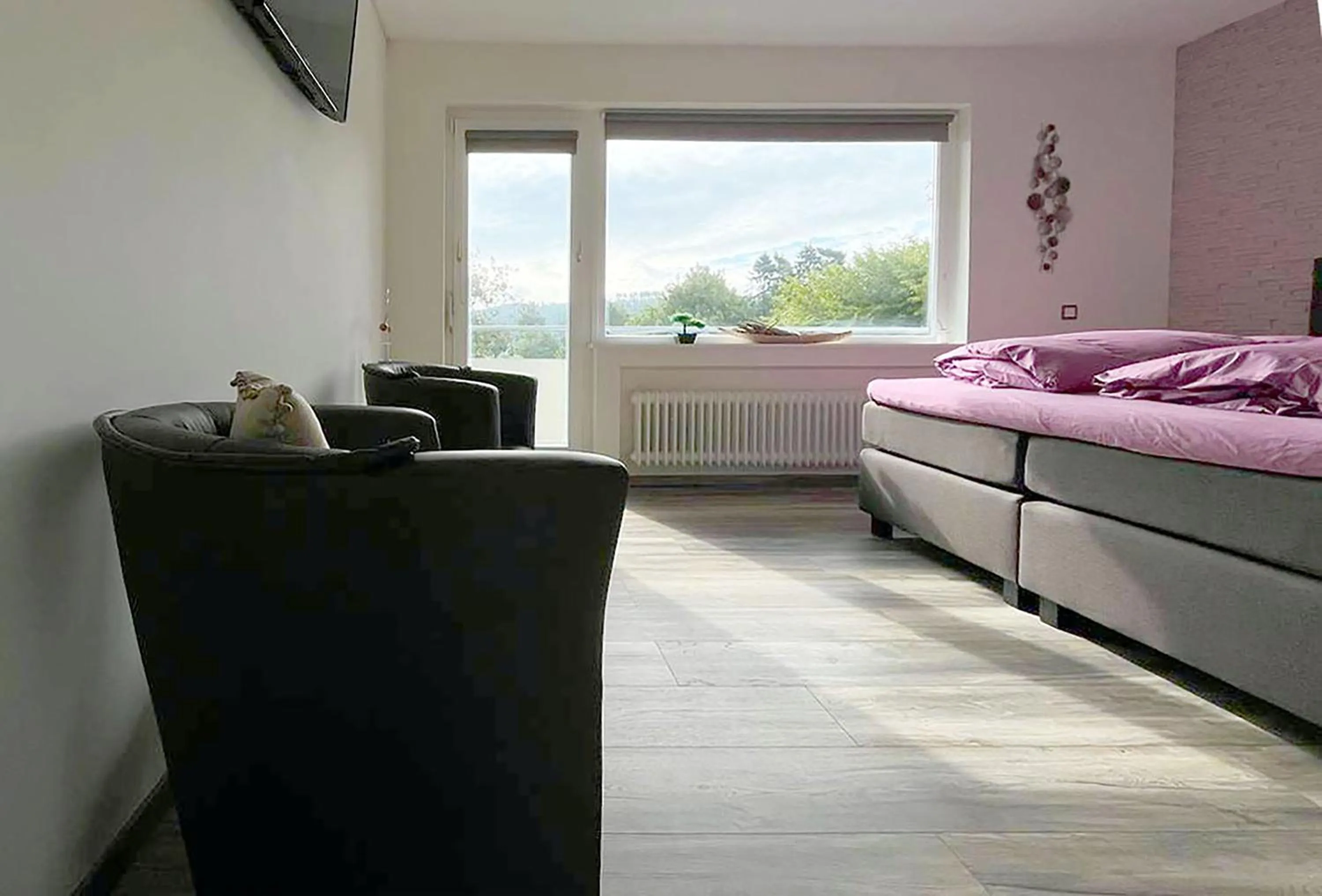 Photo of the whole room, Bed in Gästehotel Lucendi Premium Lounge