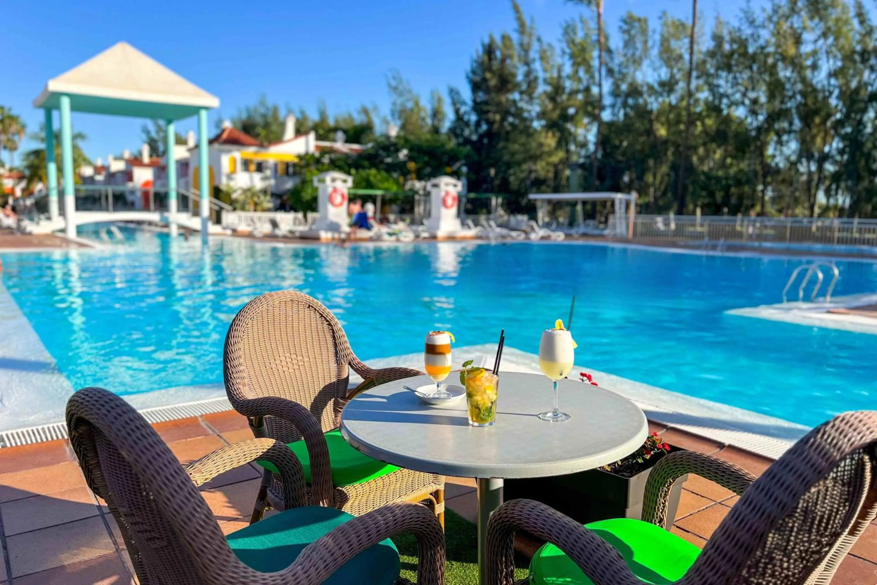 Restaurant/places to eat in Bungalows Cordial Green Golf