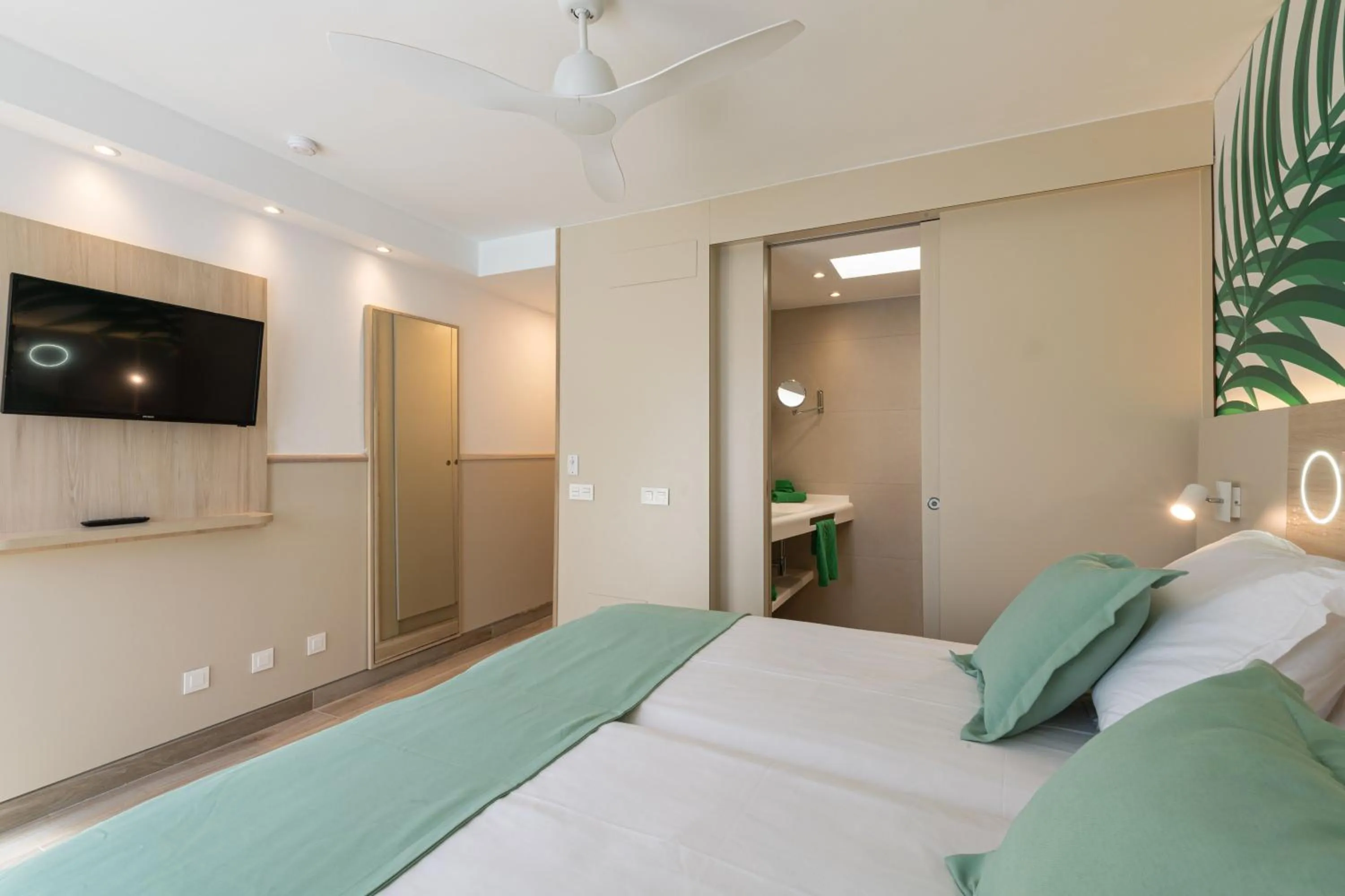 Bed in Bungalows Cordial Green Golf