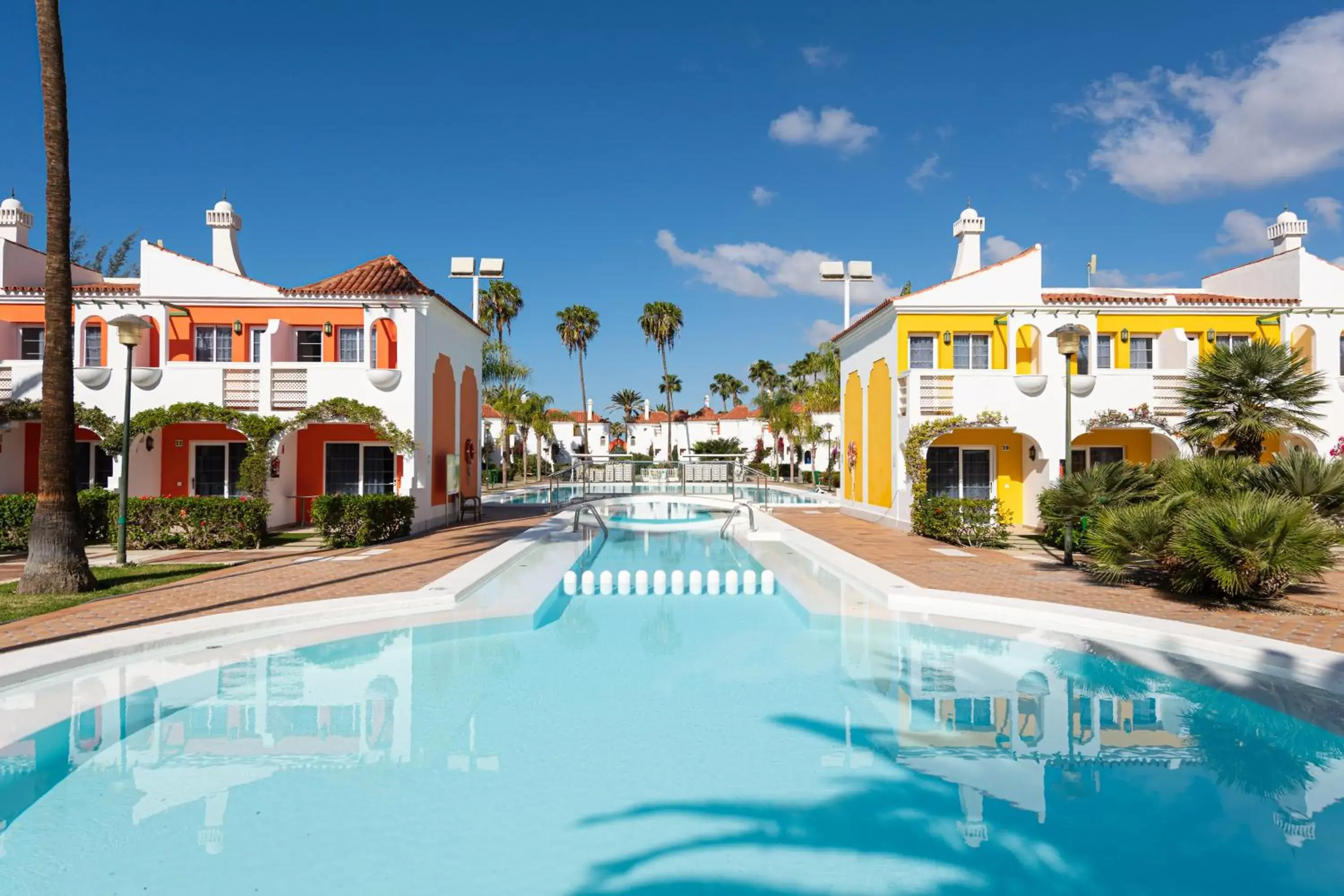Pool view in Bungalows Cordial Green Golf Pool view in Bungalows Cordial Green Golf