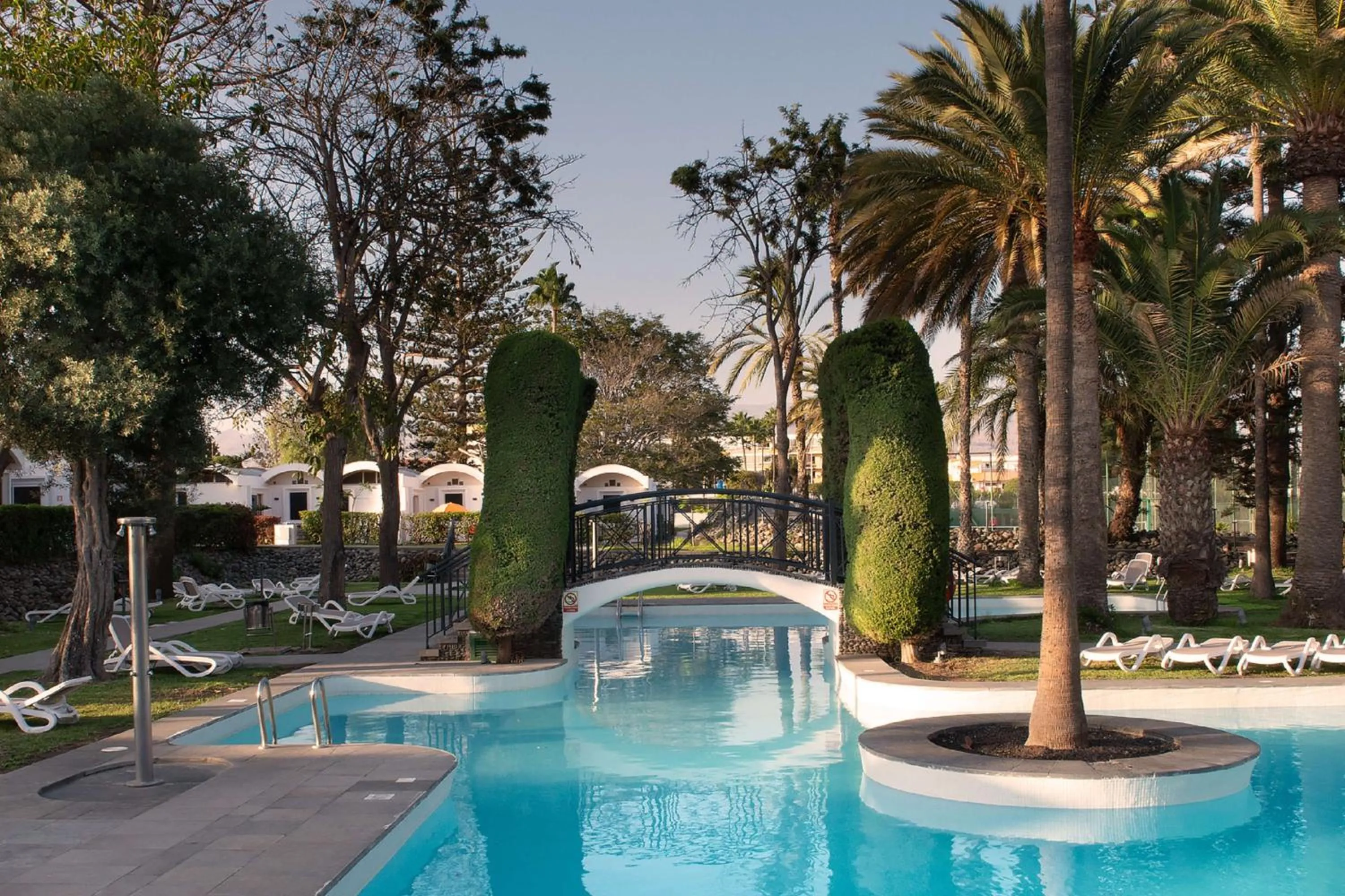Swimming pool in Bungalows Cordial Biarritz