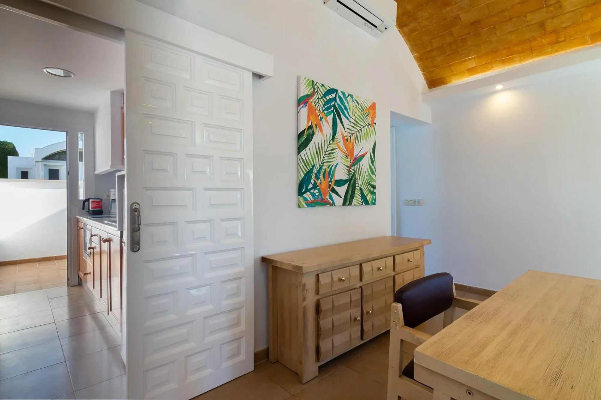 Lobby or reception in Bungalows Cordial Biarritz