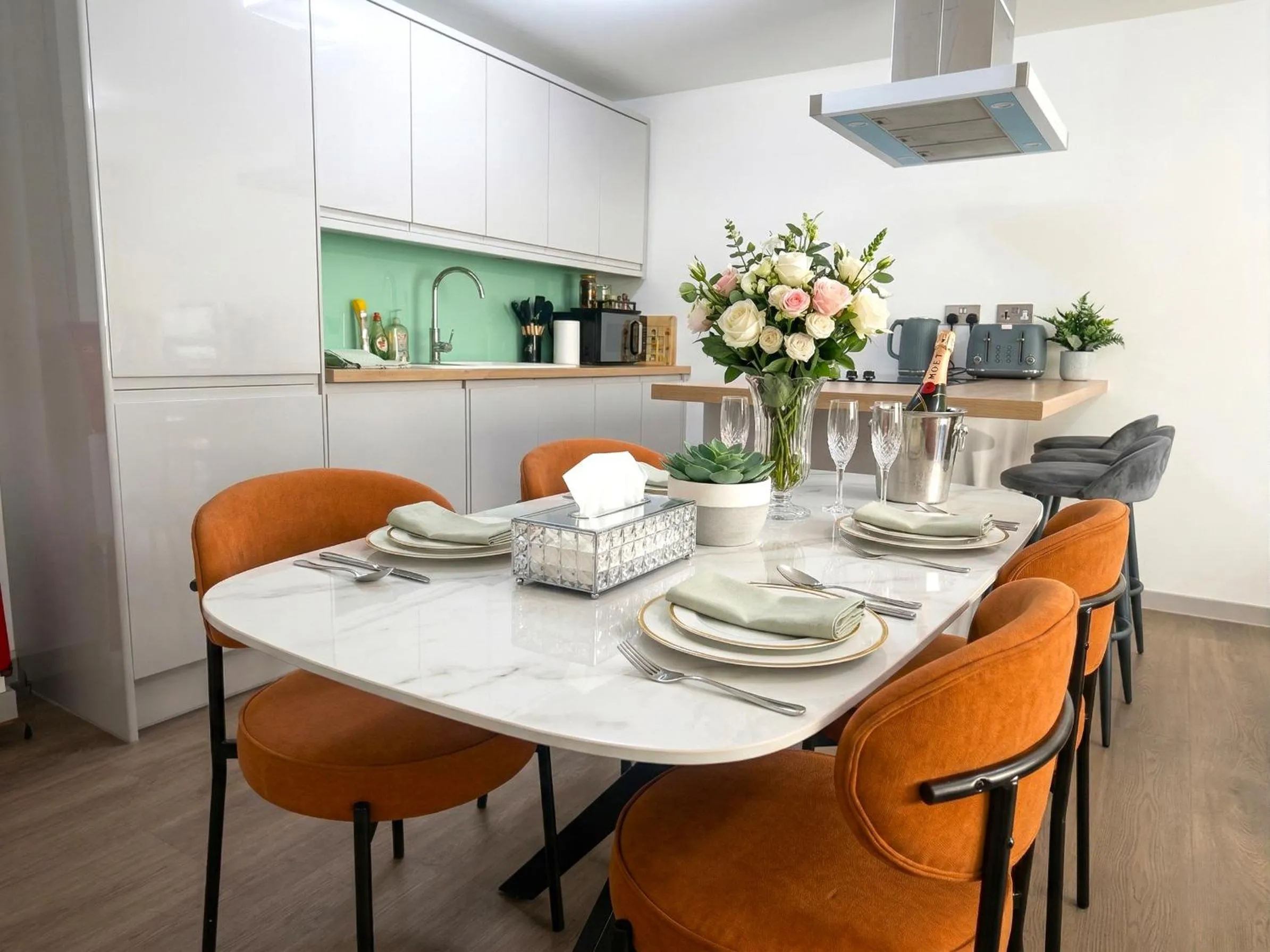 Horizon House, Luxury 2-Bedroom Ground floor flat, Parking, WiFi, Netflix