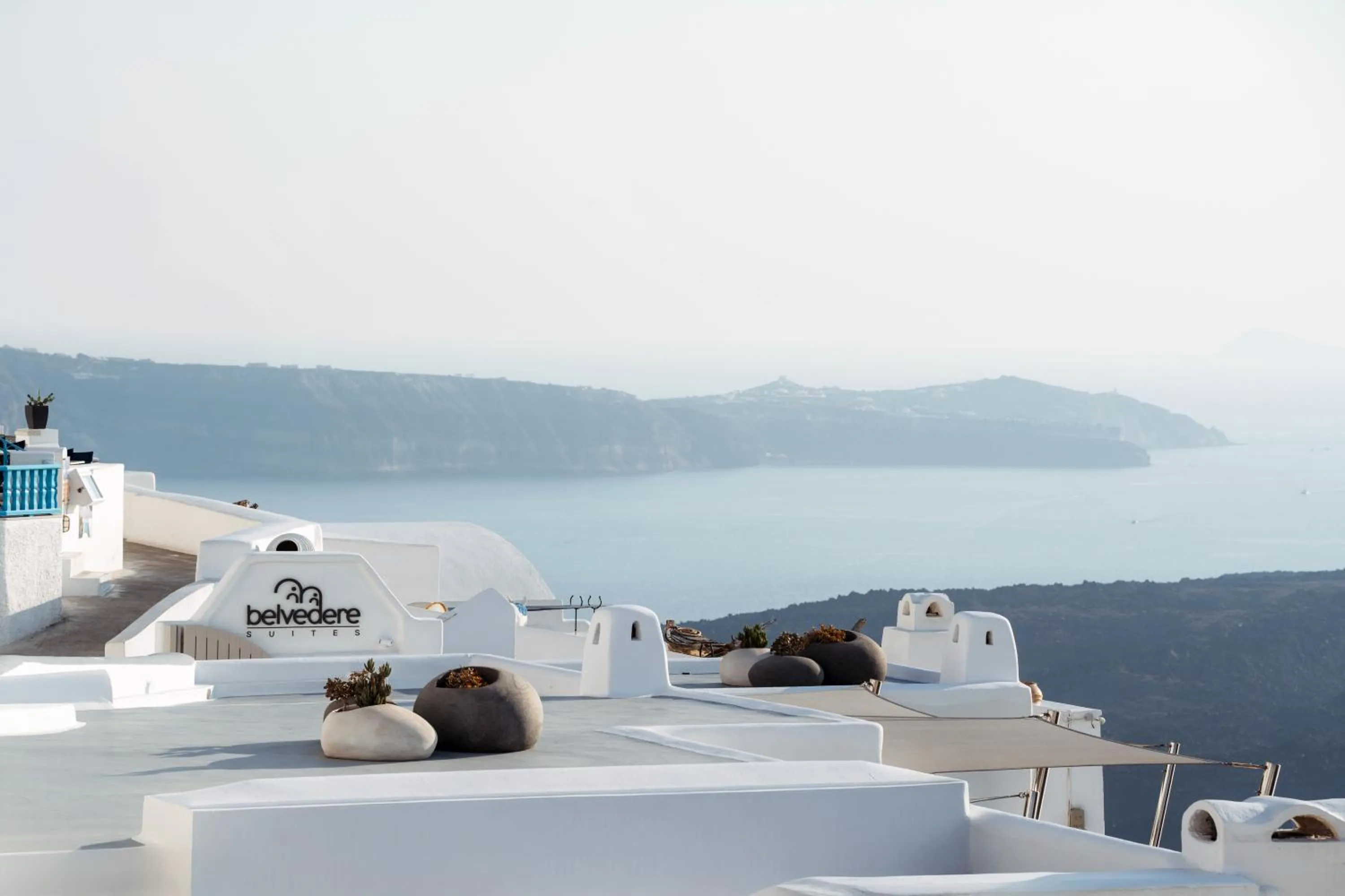 Facade/entrance in Belvedere Suites