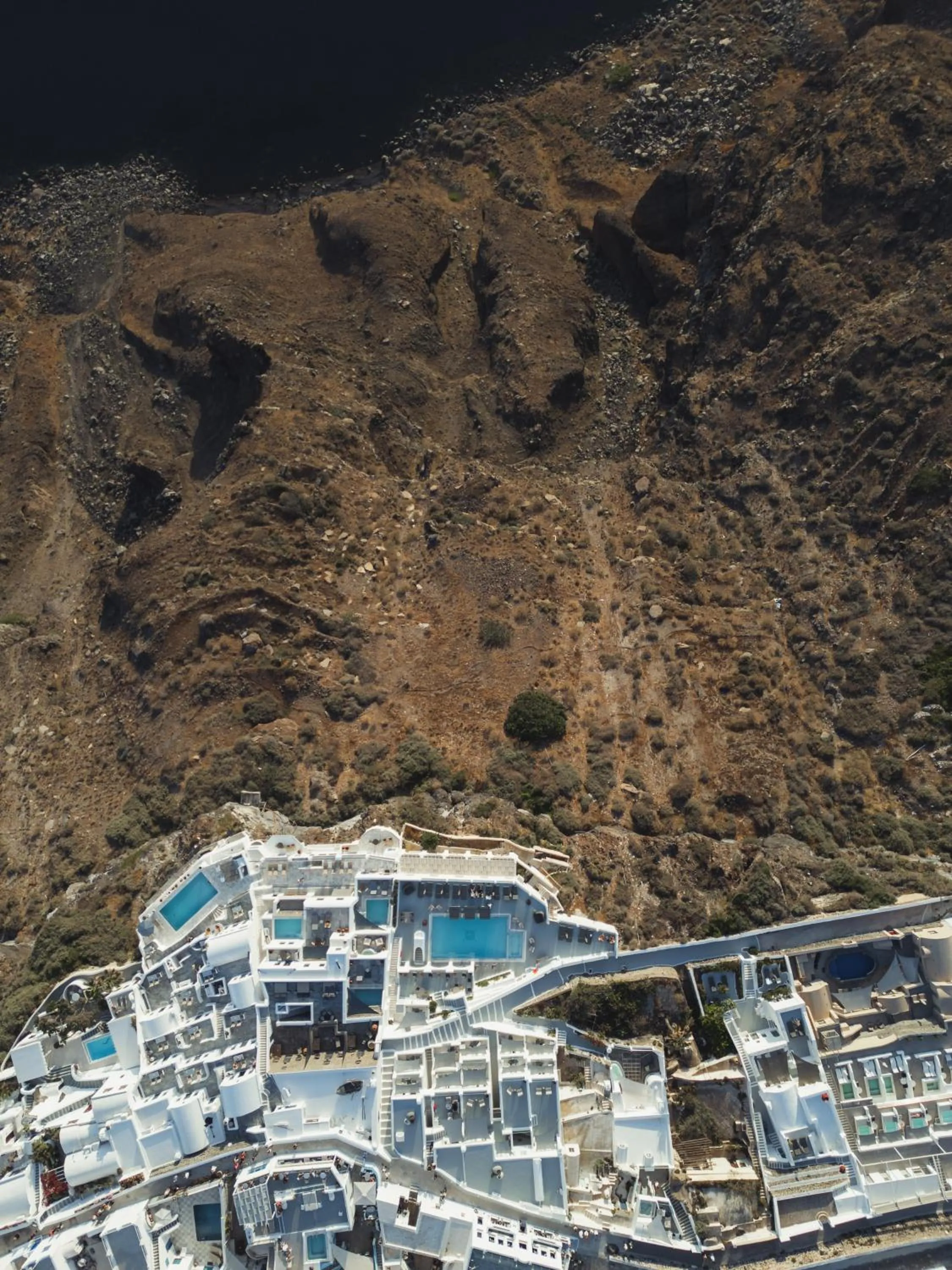 Property building in Belvedere Suites