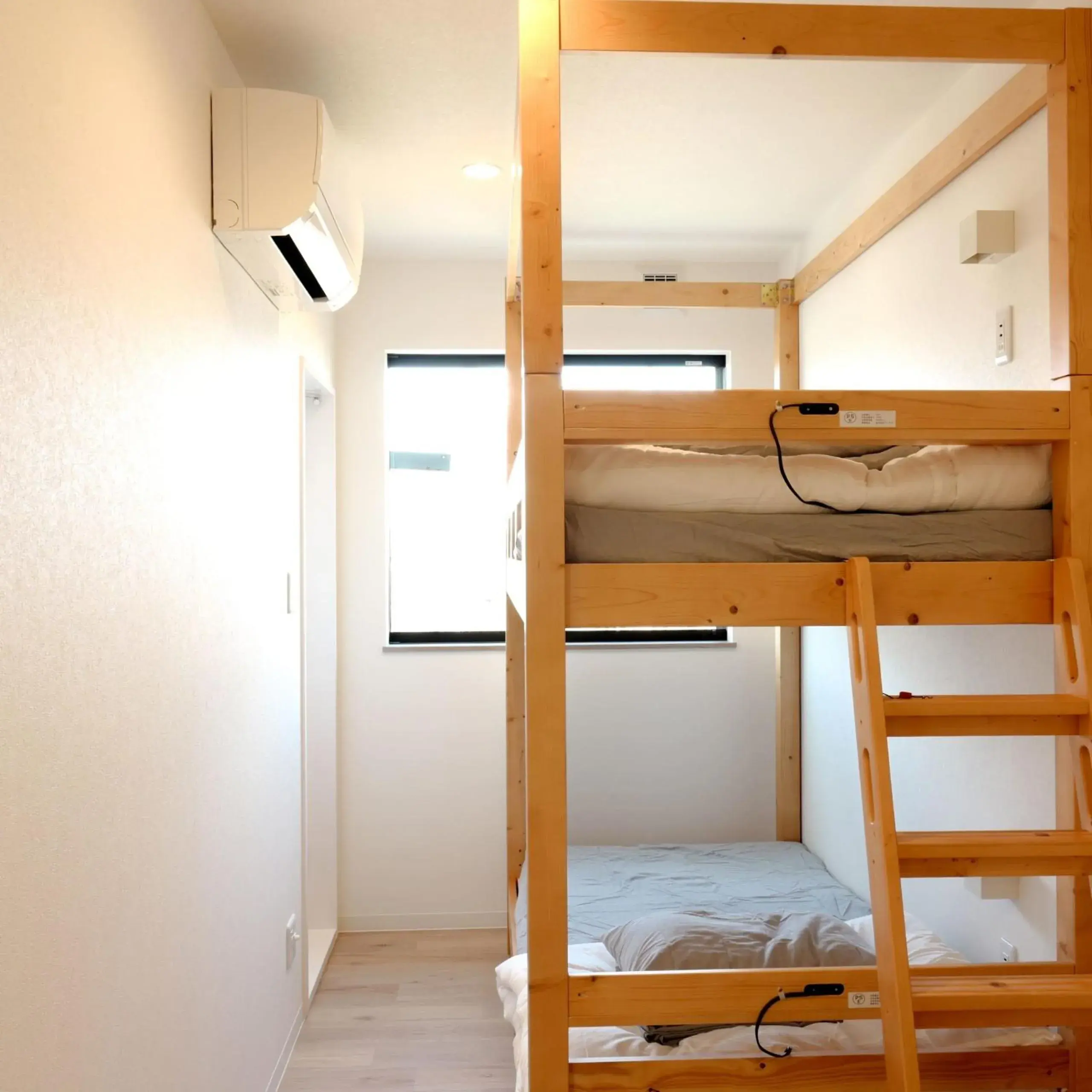 Twin Room with Private Bathroom in Matoi Hostel & Bar Twin Room with Private Bathroom in Matoi Hostel & Bar