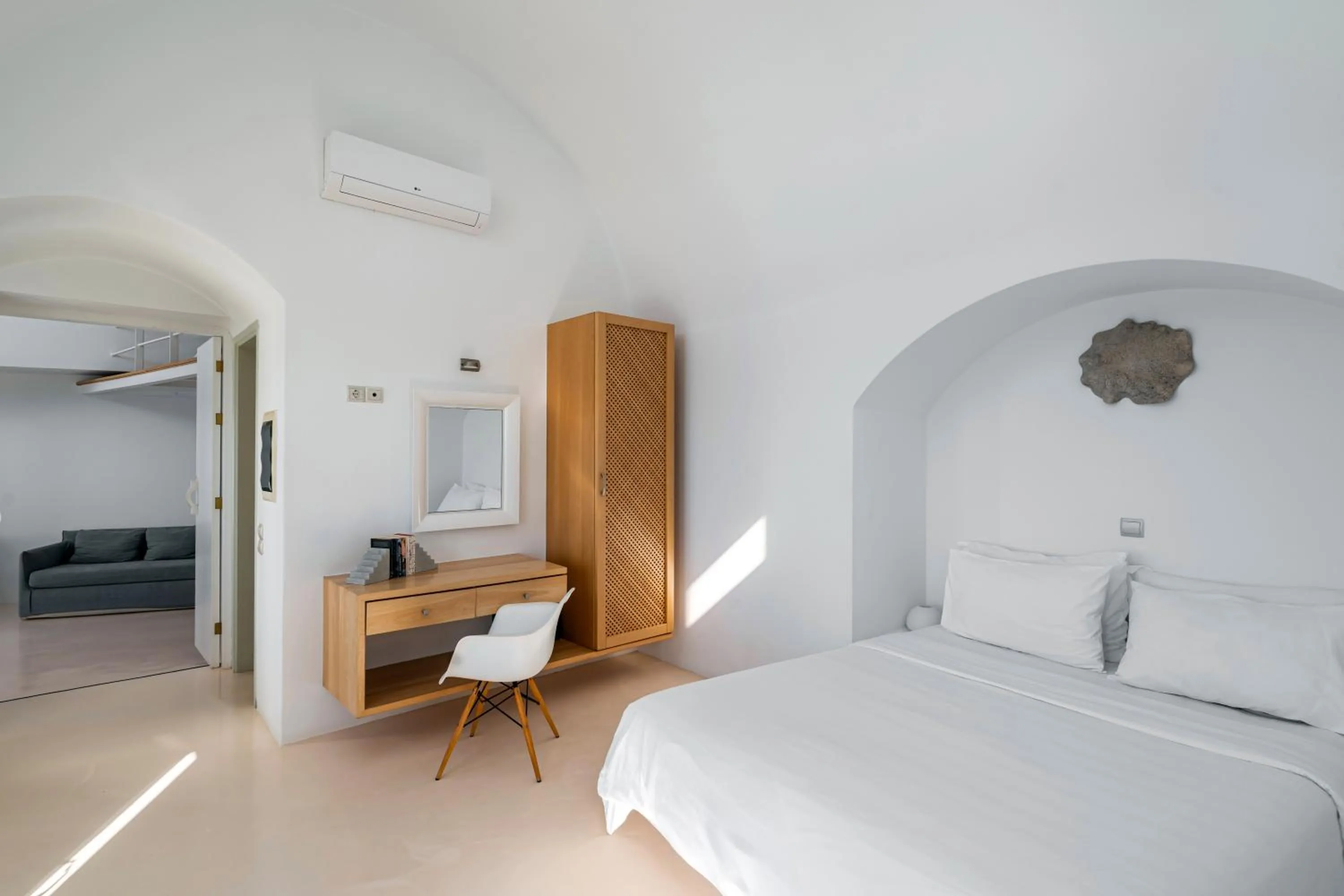 Bed in Cliff Side Suites