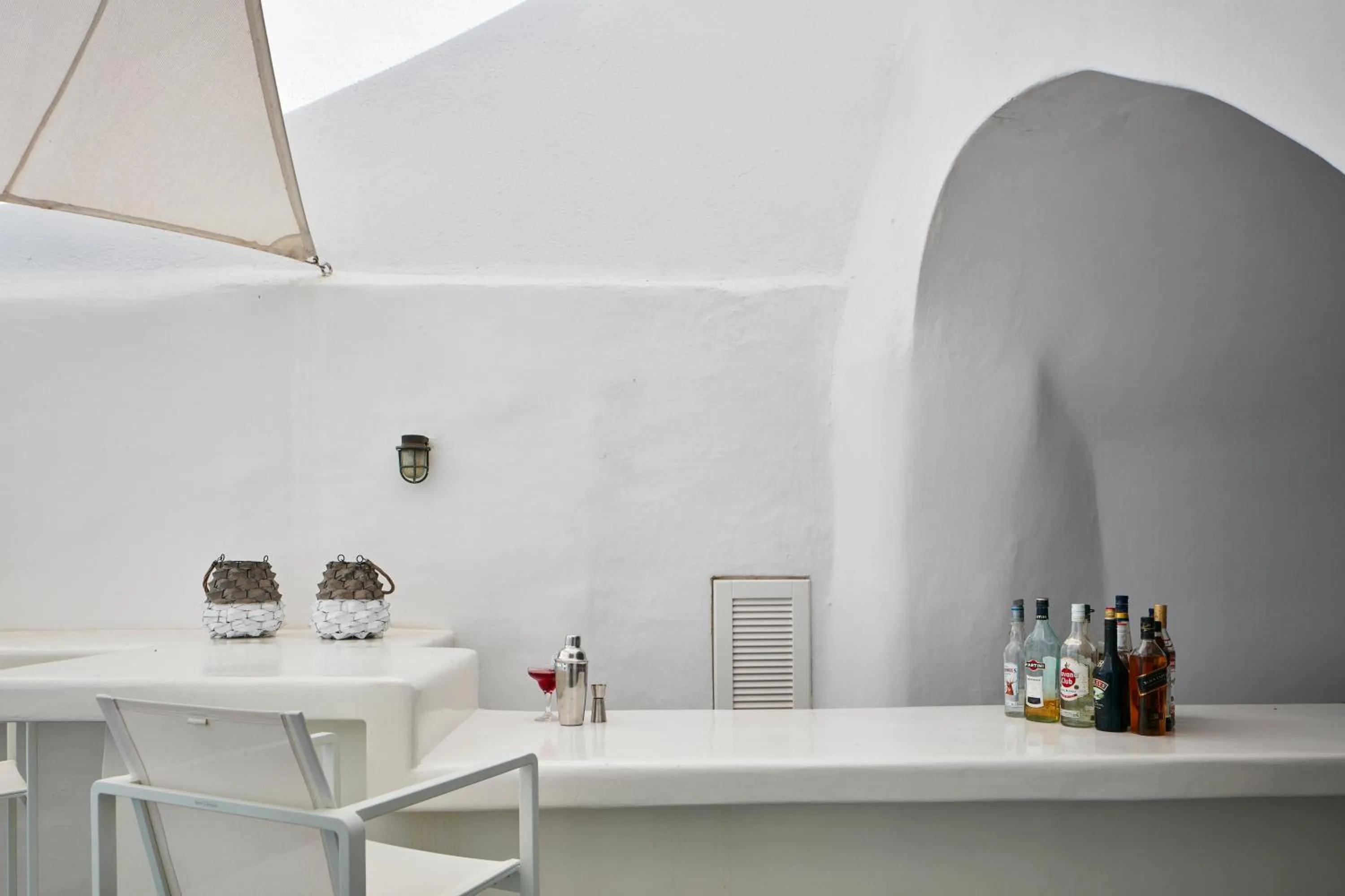 Drinks in Cliff Side Suites