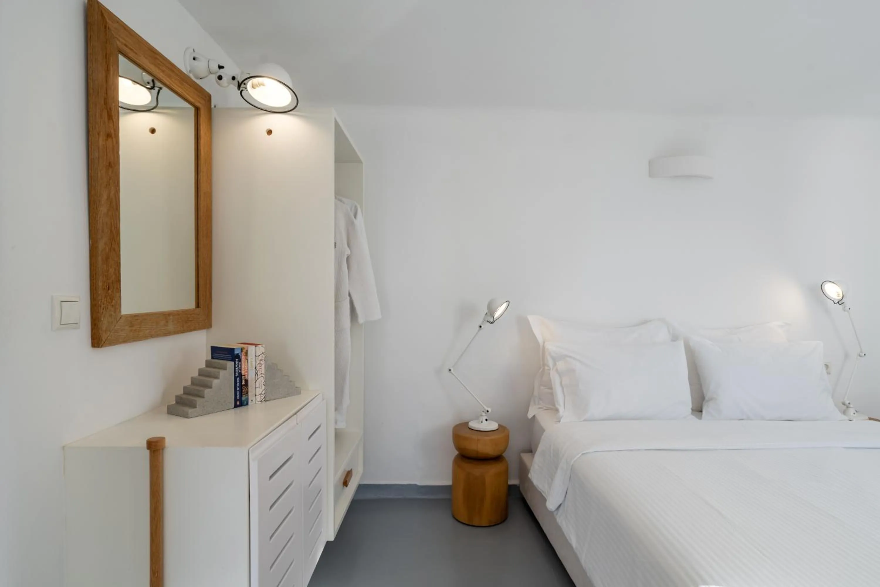 Bed in Cliff Side Suites