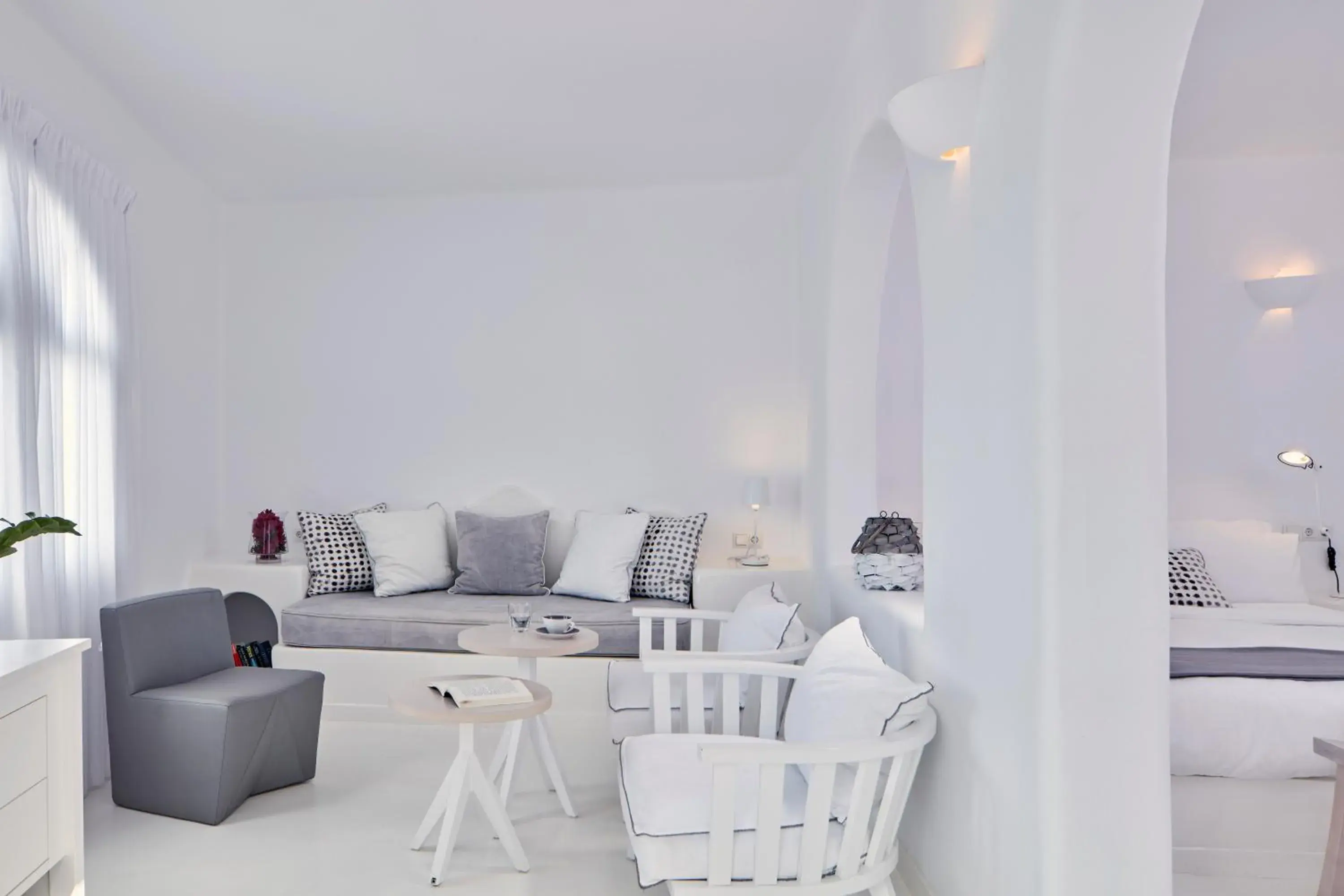 Living room in Cliff Side Suites Living room in Cliff Side Suites