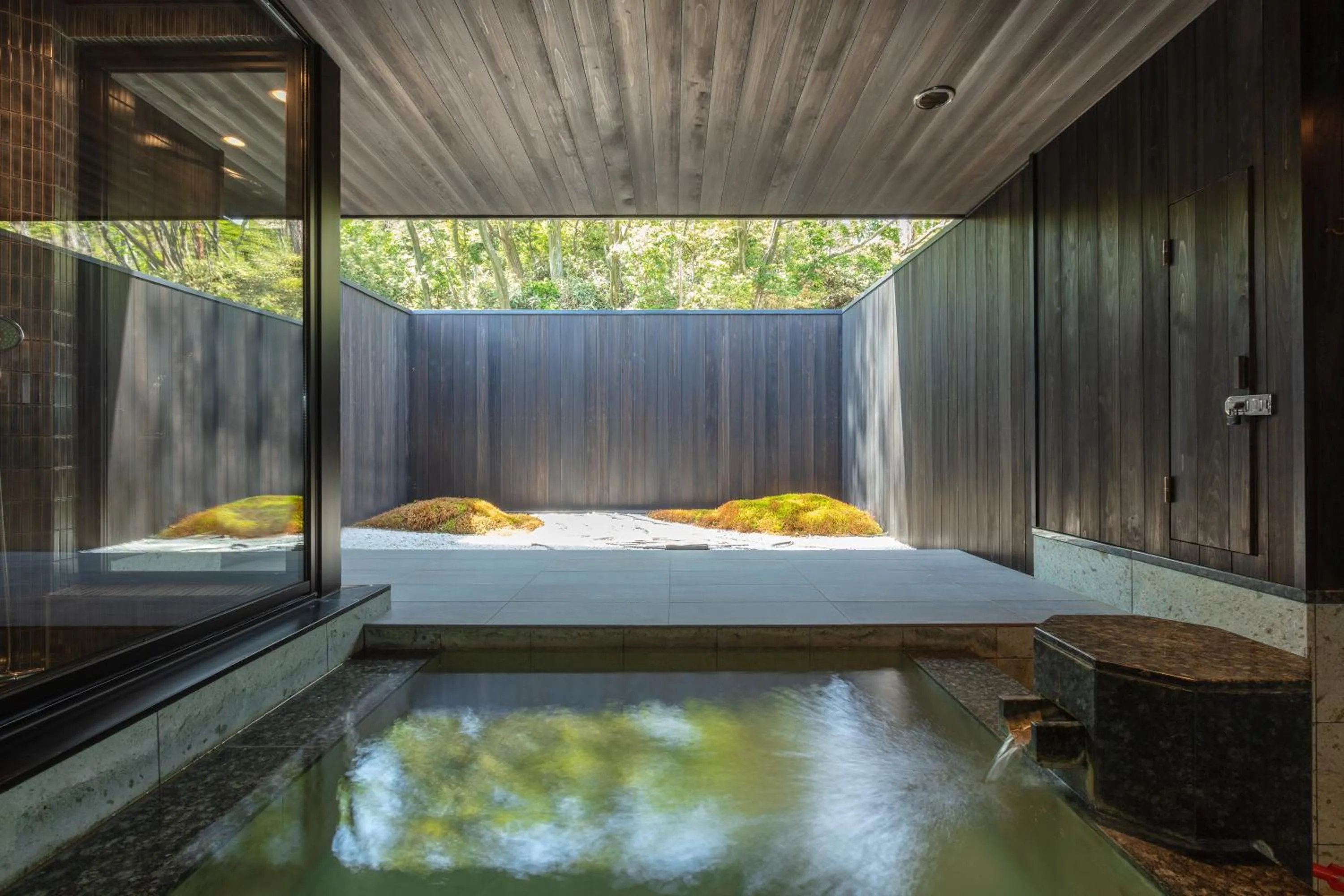 Hot Spring Bath, Bed in KANAYA RESORT HAKONE