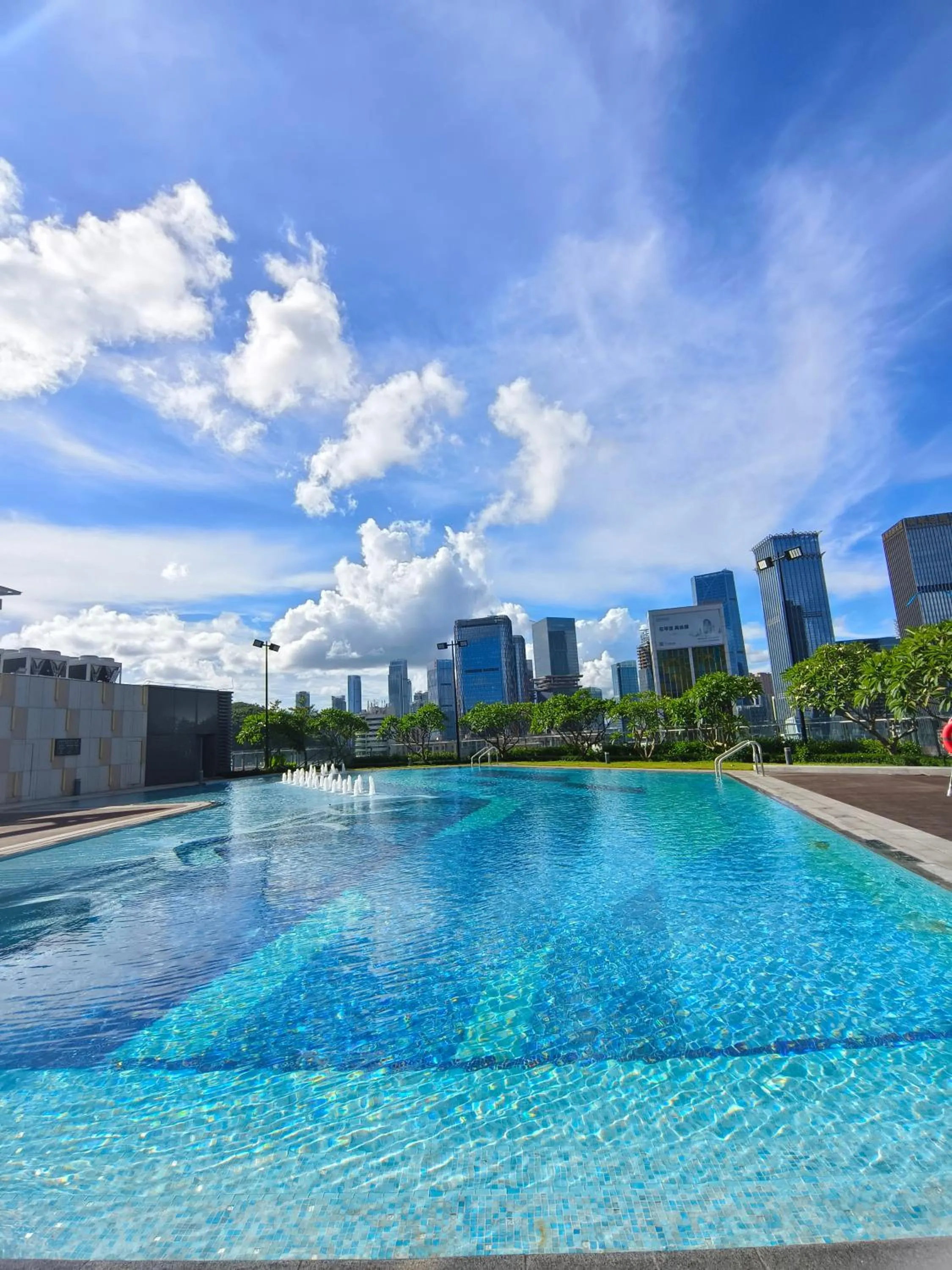 Swimming pool in Artyzen Habitat Hengqin Zhuhai