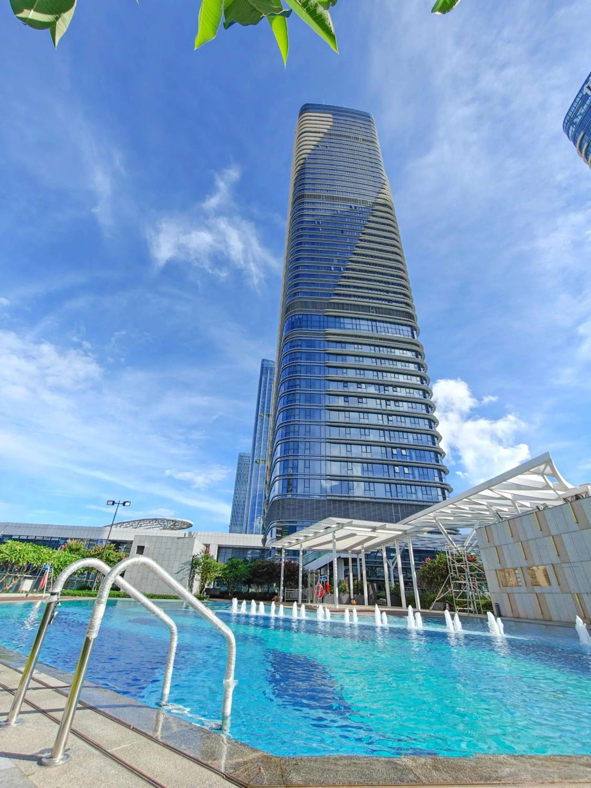 Swimming pool in Artyzen Habitat Hengqin Zhuhai