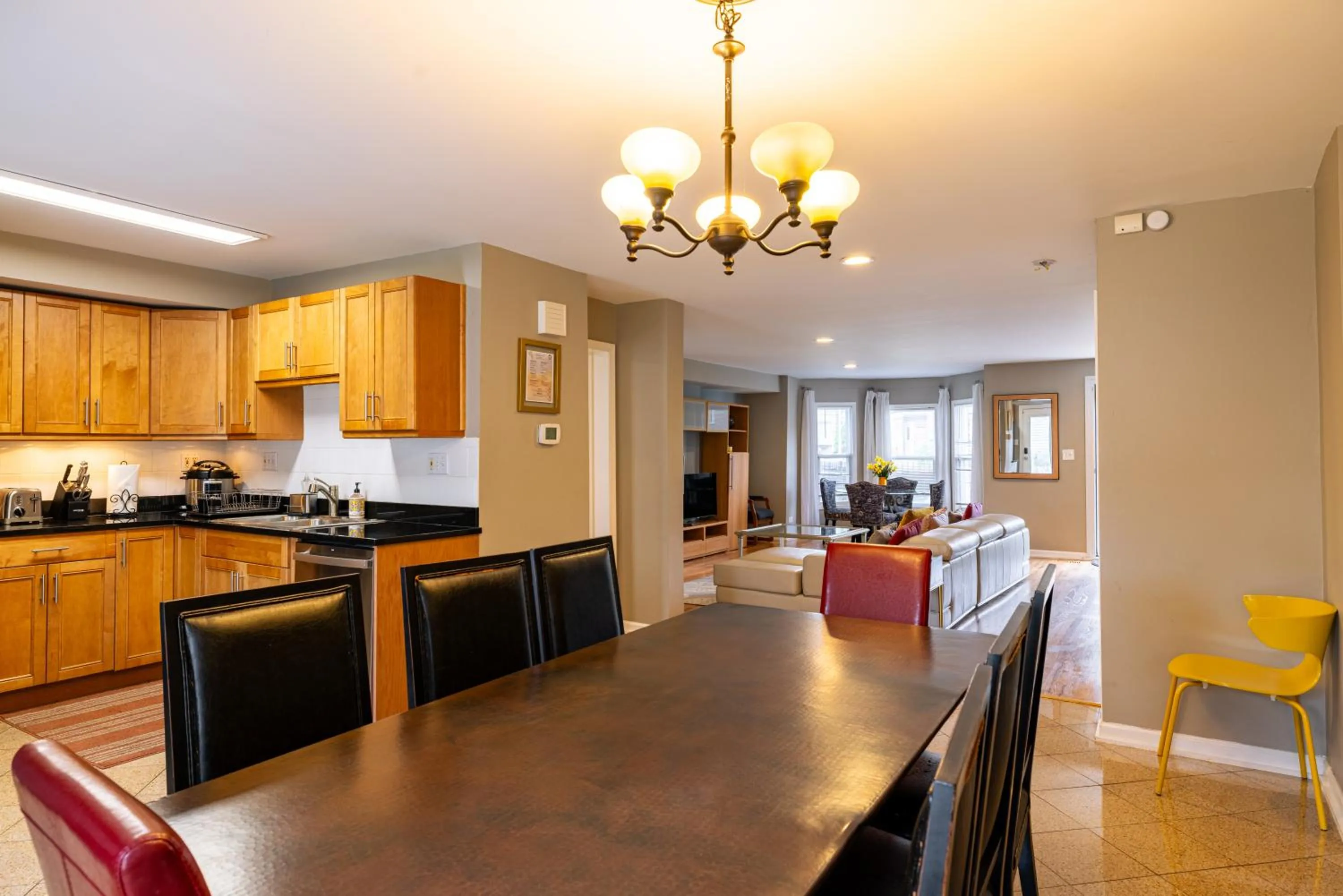 Dining area in Spacious Row Home next Transit near Downtown w Parking