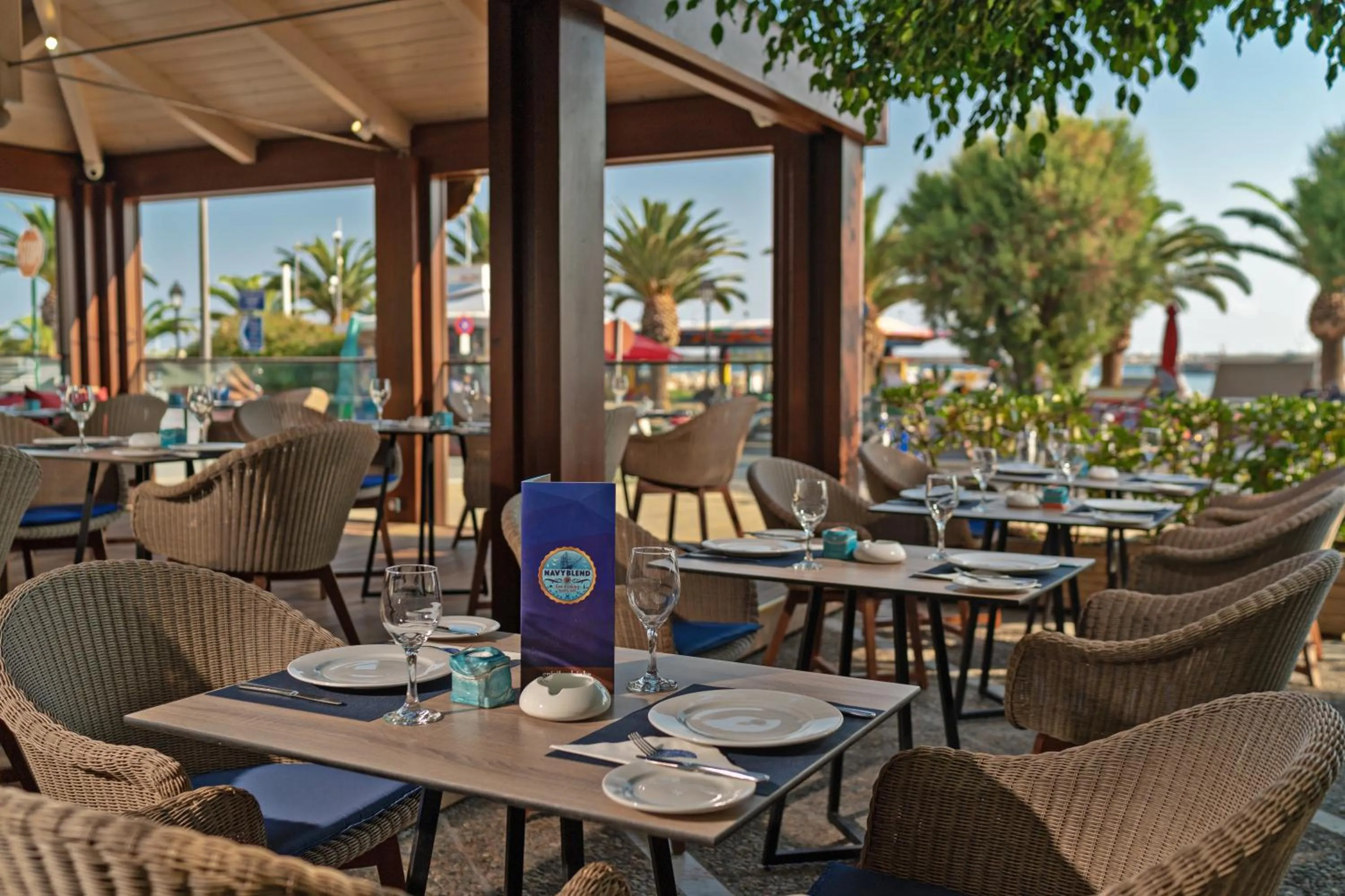 Restaurant/places to eat in Kyma Suites Beach Hotel