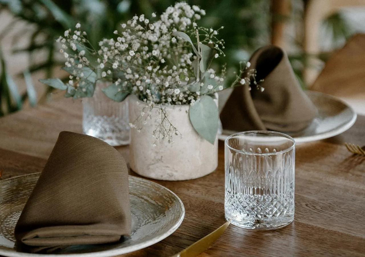 Restaurant/places to eat in Hotel Milam