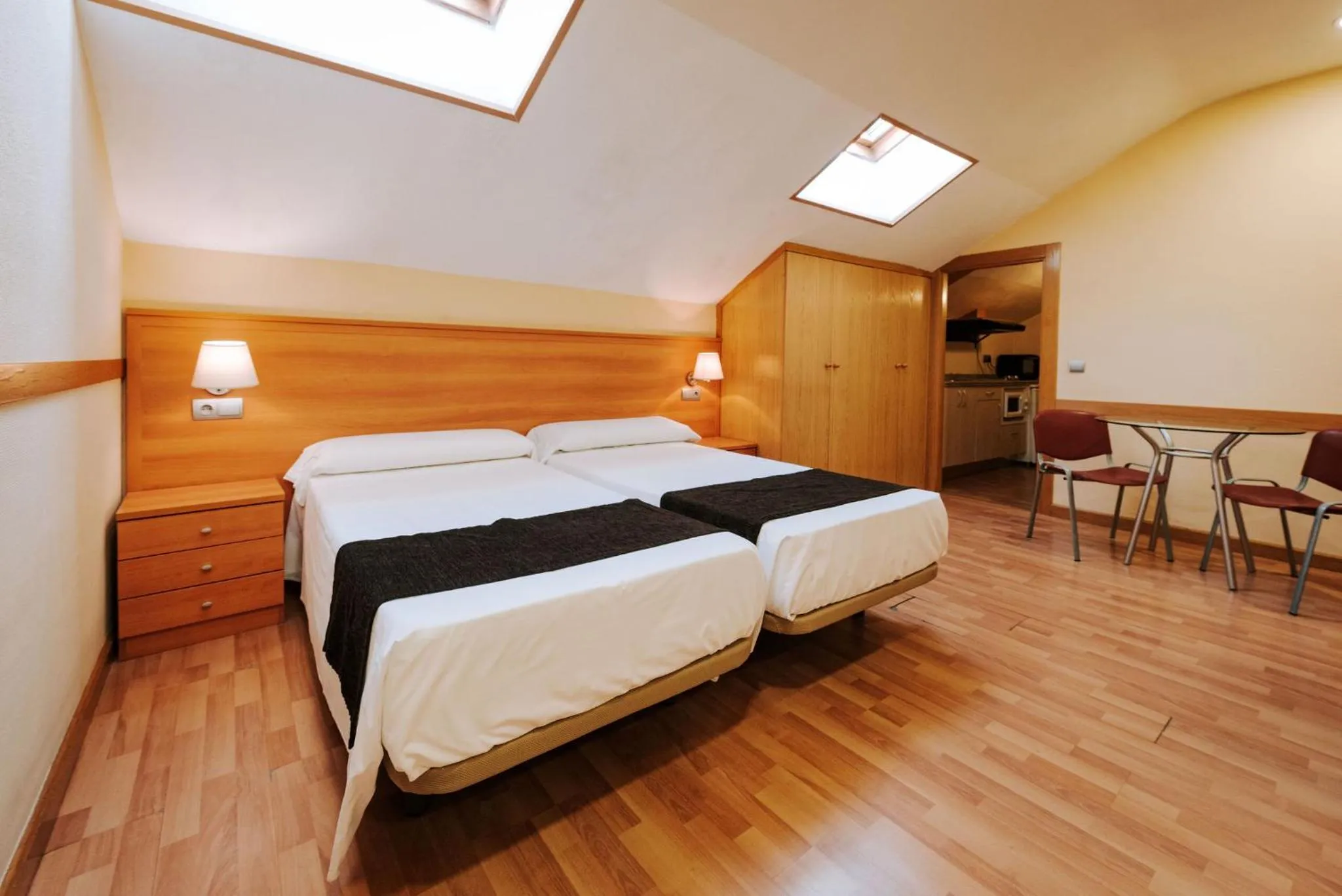 Photo of the whole room, Bed in JCH Congreso Apartamentos