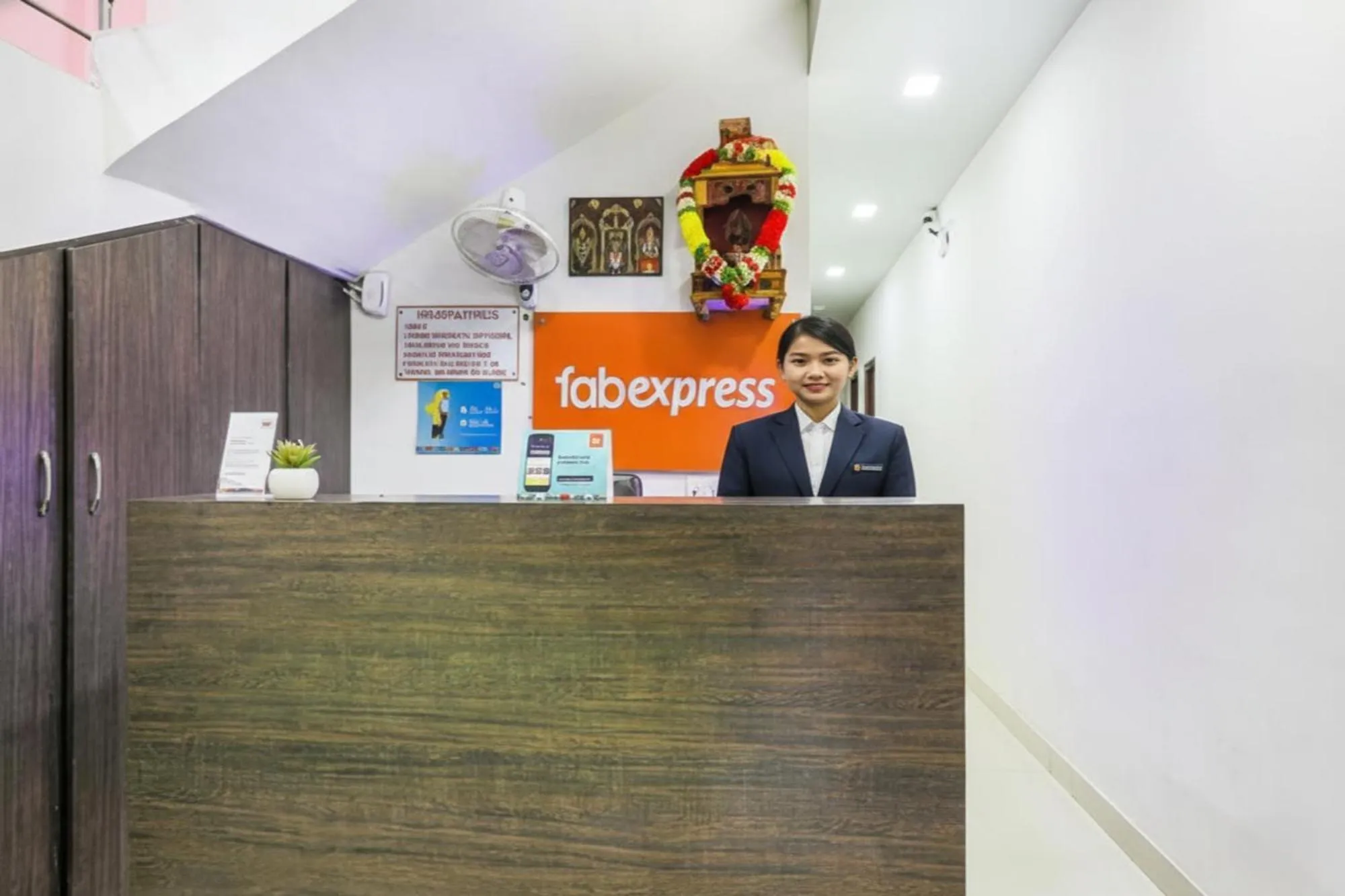 Lobby or reception in FabExpress Diamond Residency - Airport road