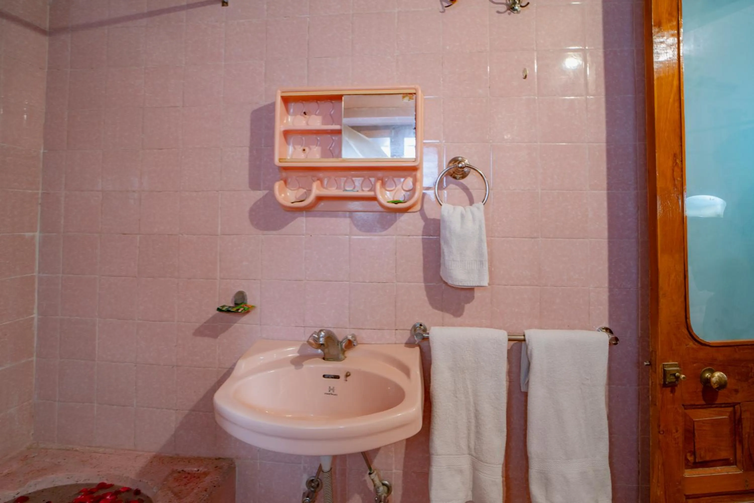 Bathroom in Hotel Ambavgarh Palace