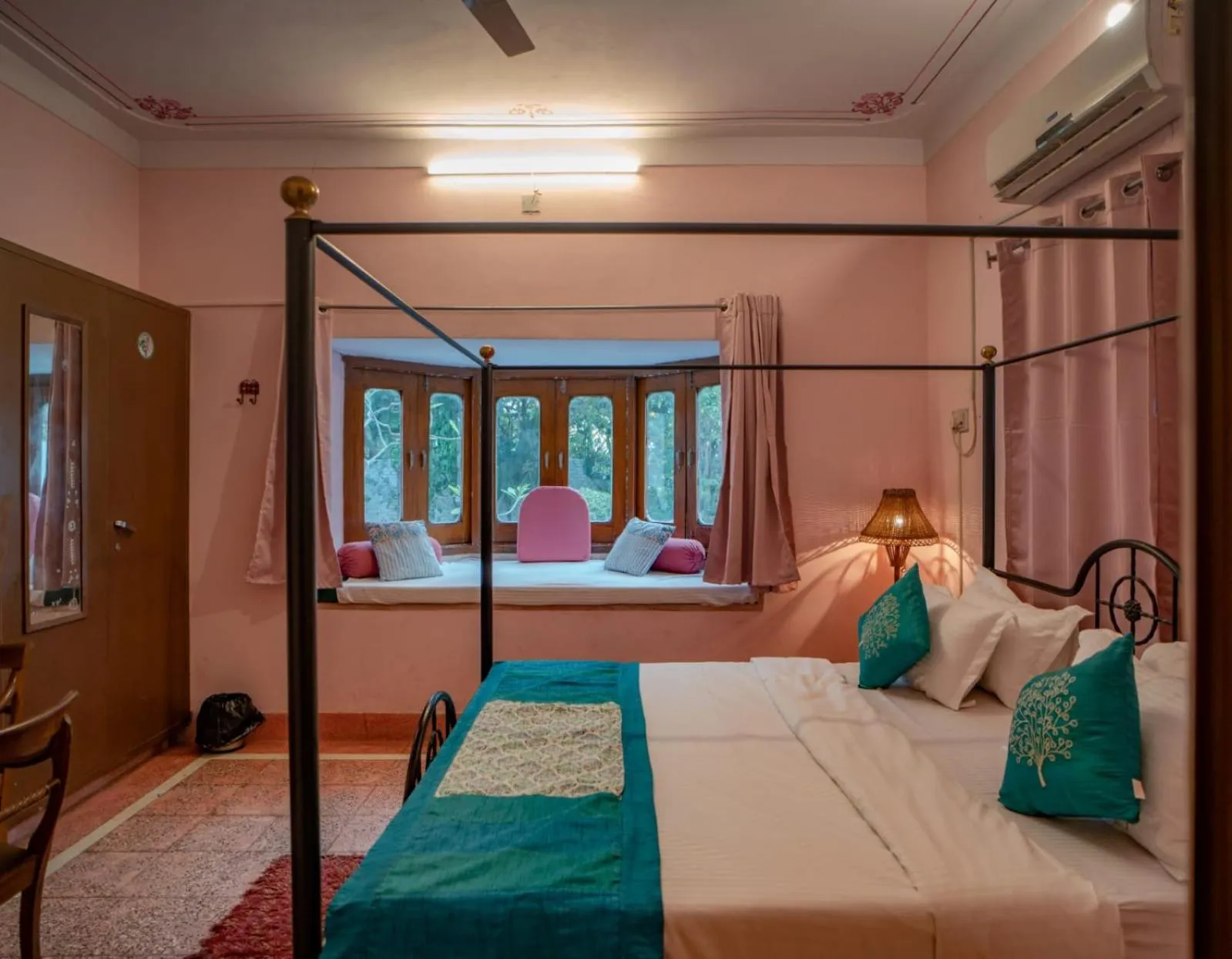 Bed in Hotel Ambavgarh Palace