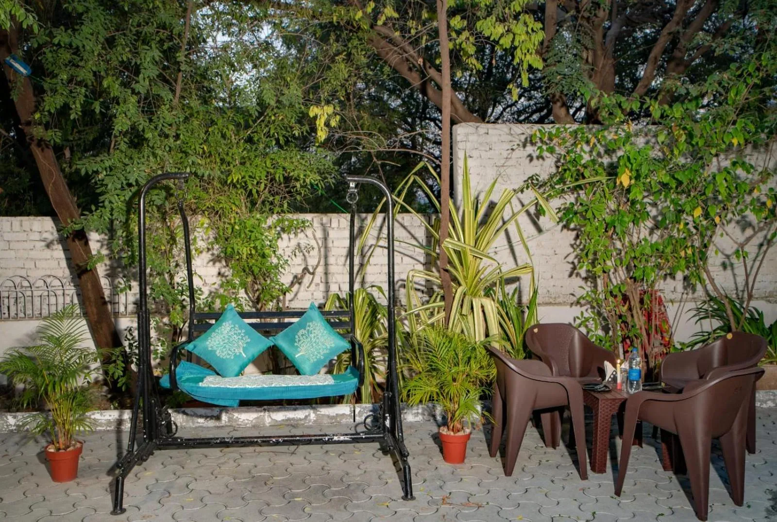 Restaurant/places to eat in Hotel Ambavgarh Palace