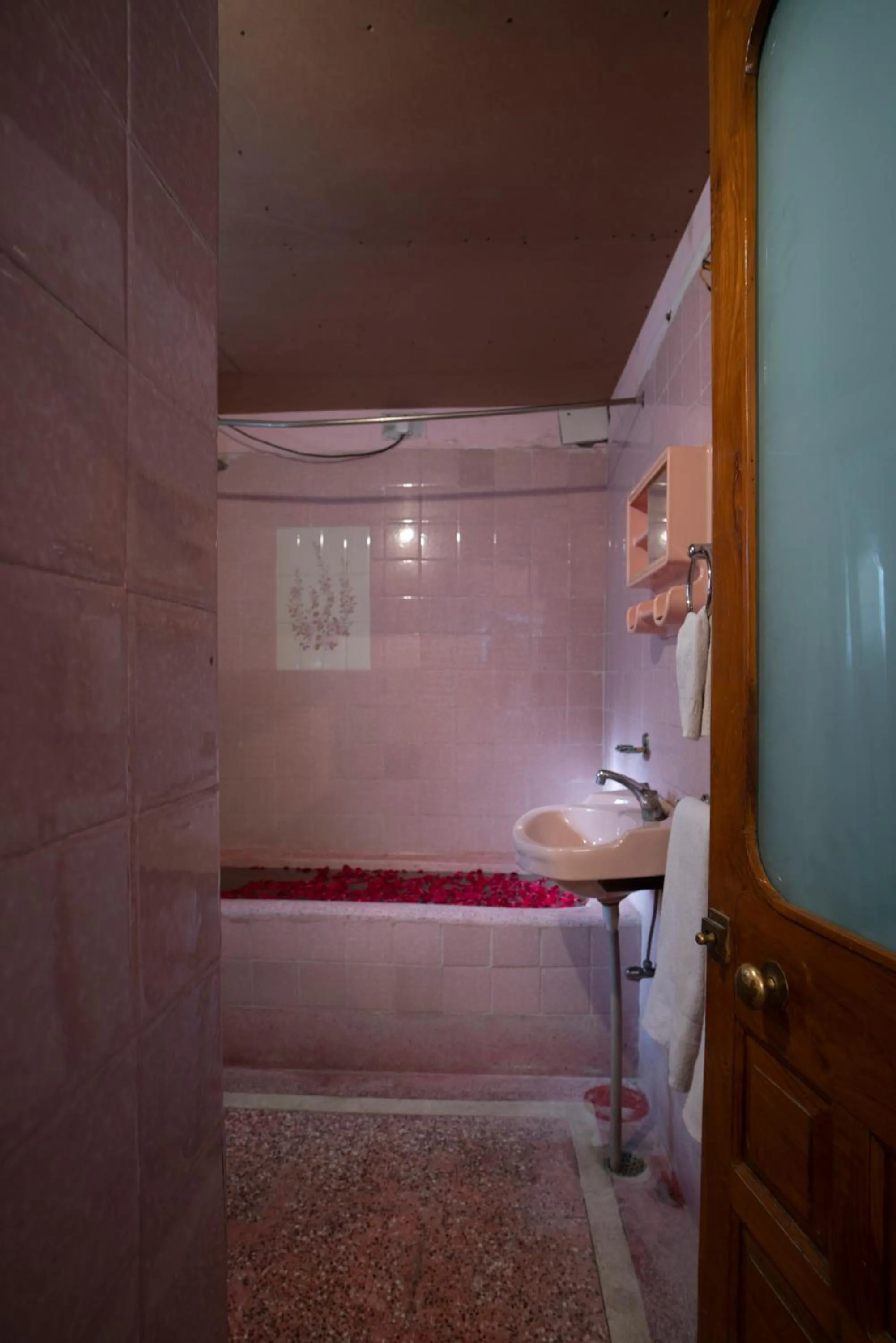 Bathroom in Hotel Ambavgarh Palace