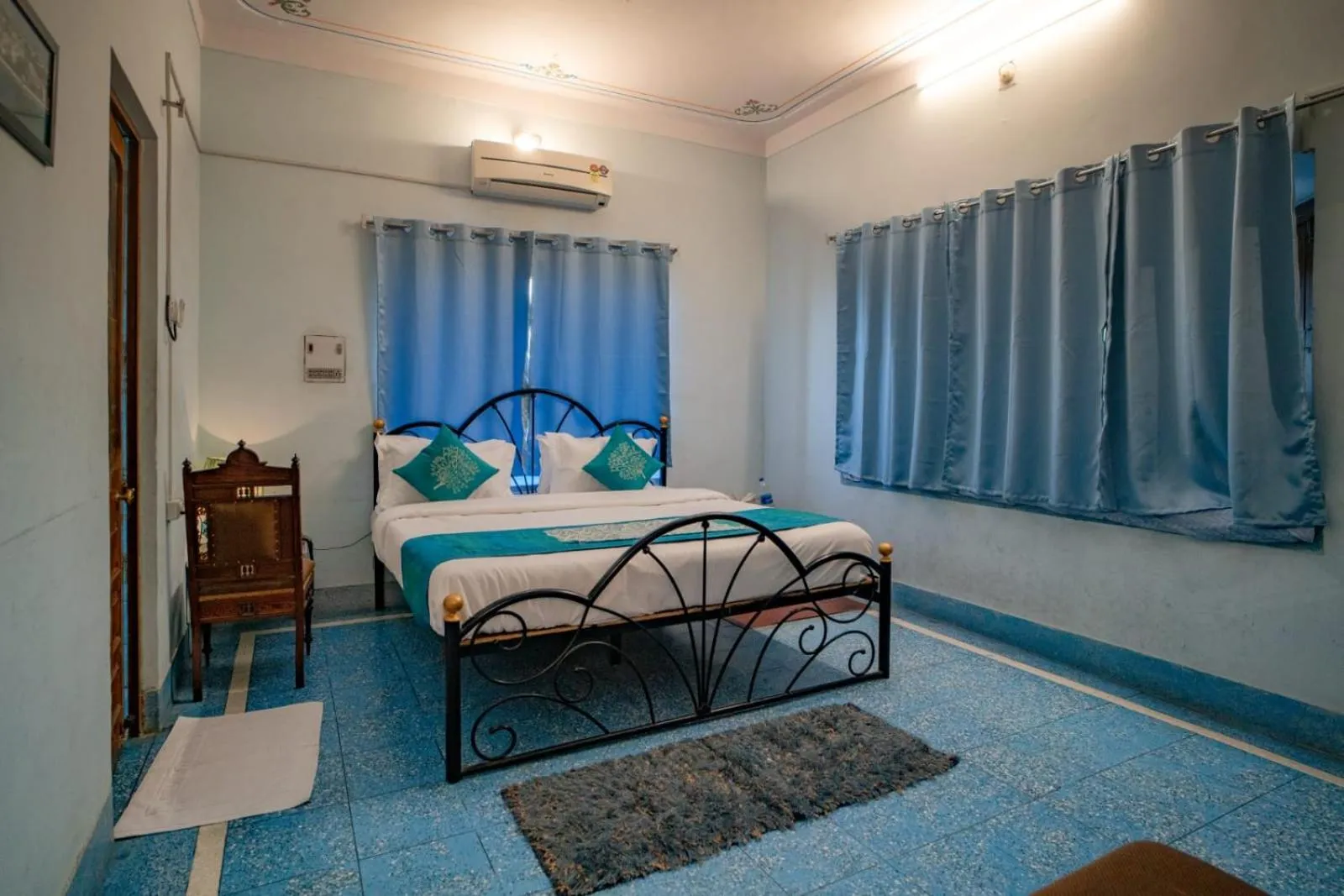 Bed in Hotel Ambavgarh Palace