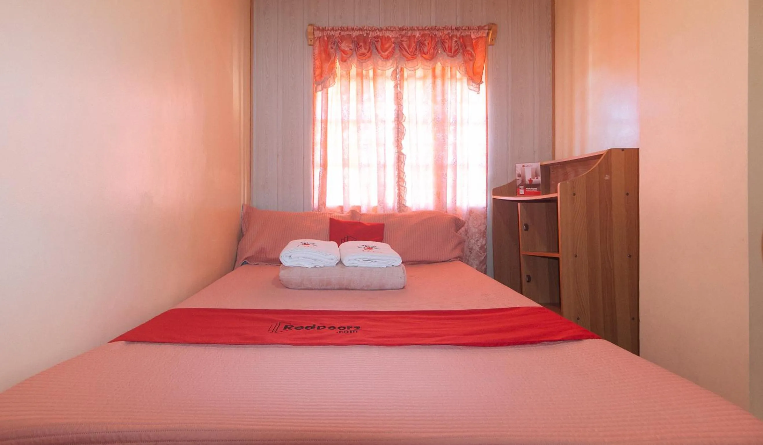 Bed in RedDoorz Hostel @ Faes Transient House