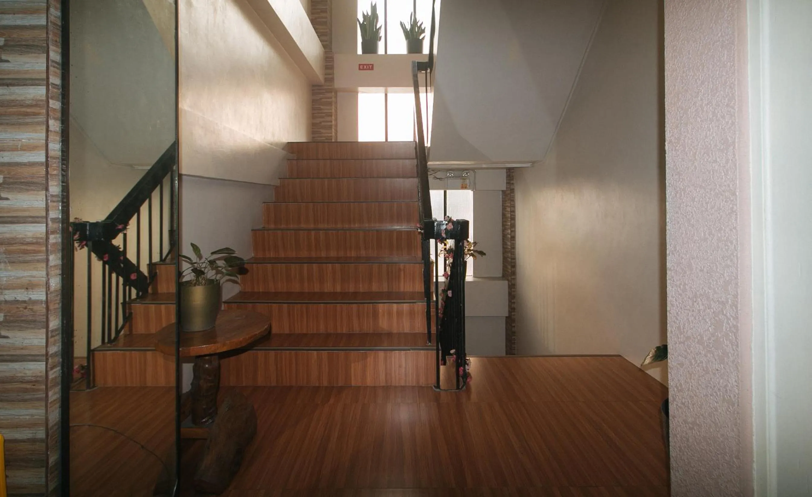 Area and facilities in RedDoorz Hostel @ Faes Transient House