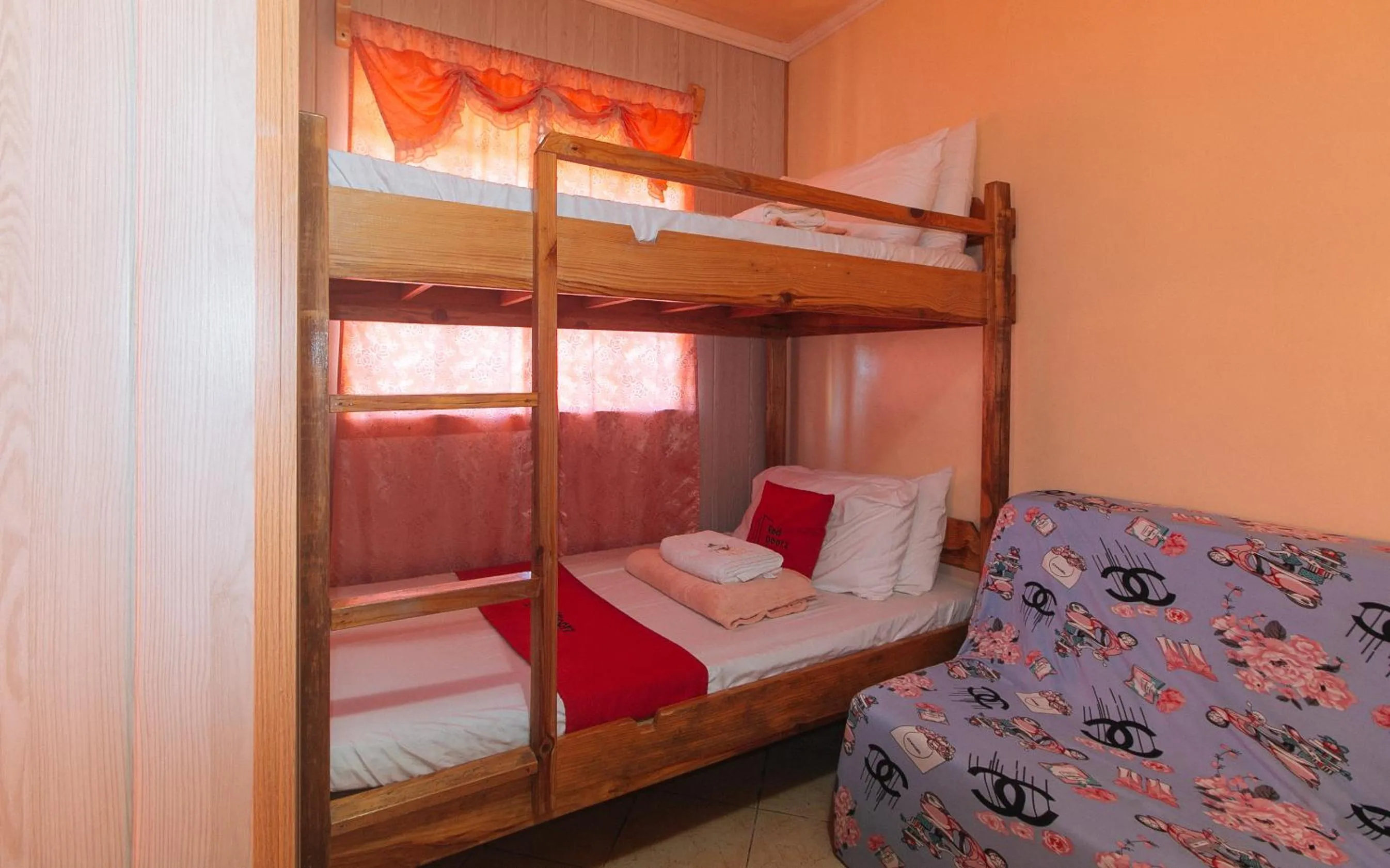 bunk bed, Bed in RedDoorz Hostel @ Faes Transient House