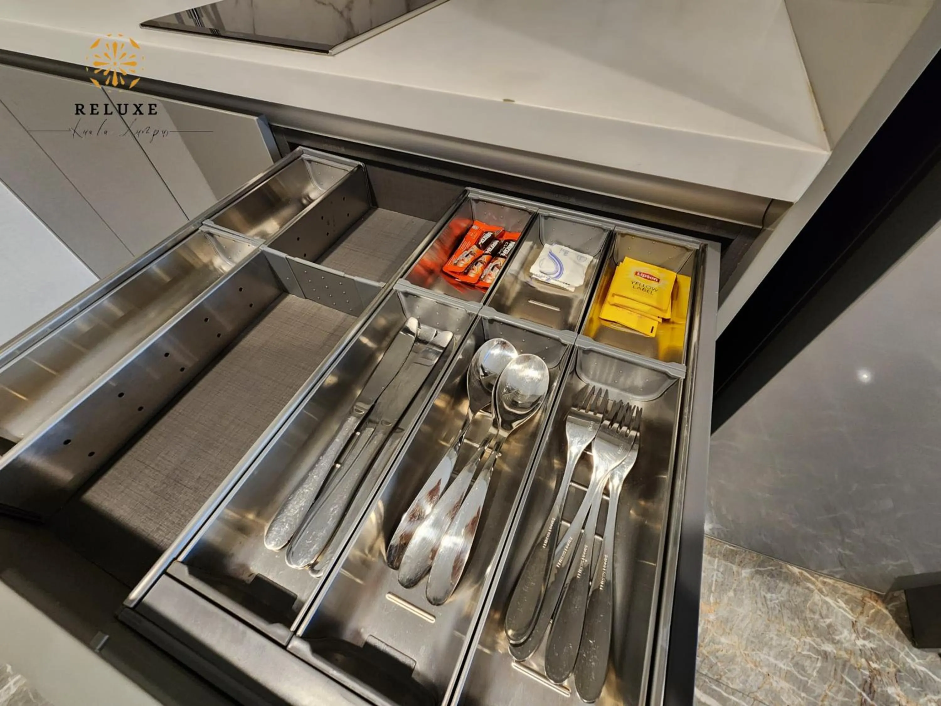 Kitchen or kitchenette in The Platinum 2 Premium Suite by Reluxe