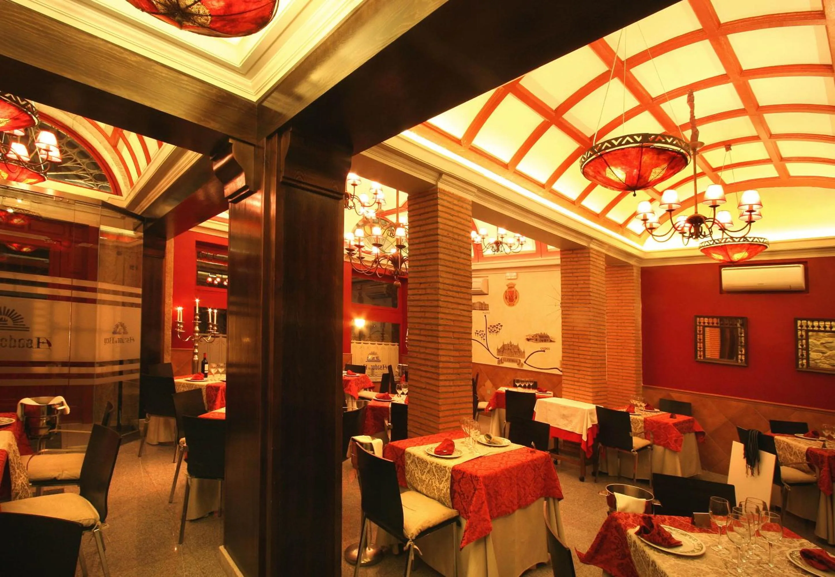 Restaurant/places to eat in Hotel Florida