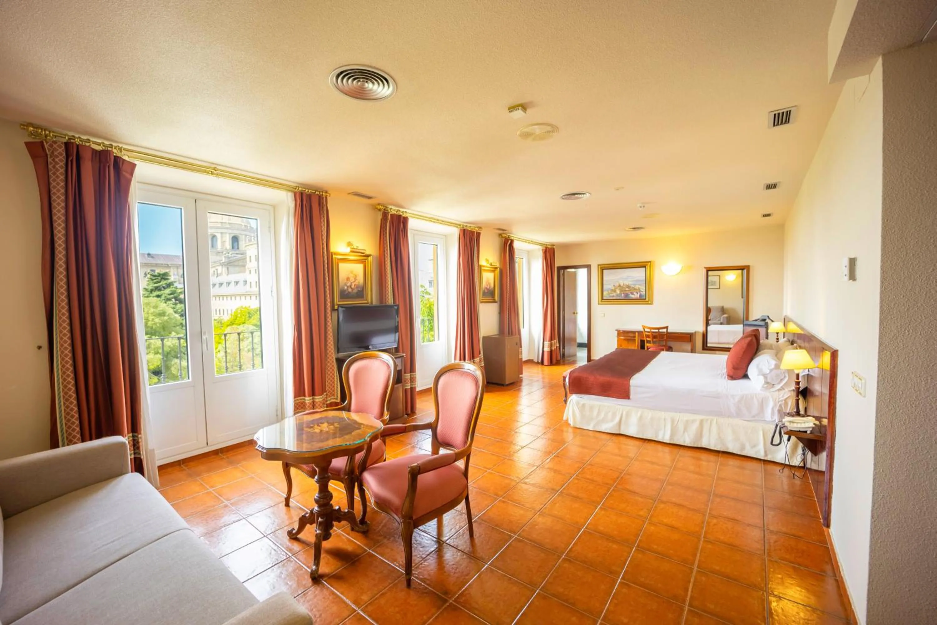 Photo of the whole room, Bed in Hotel Florida