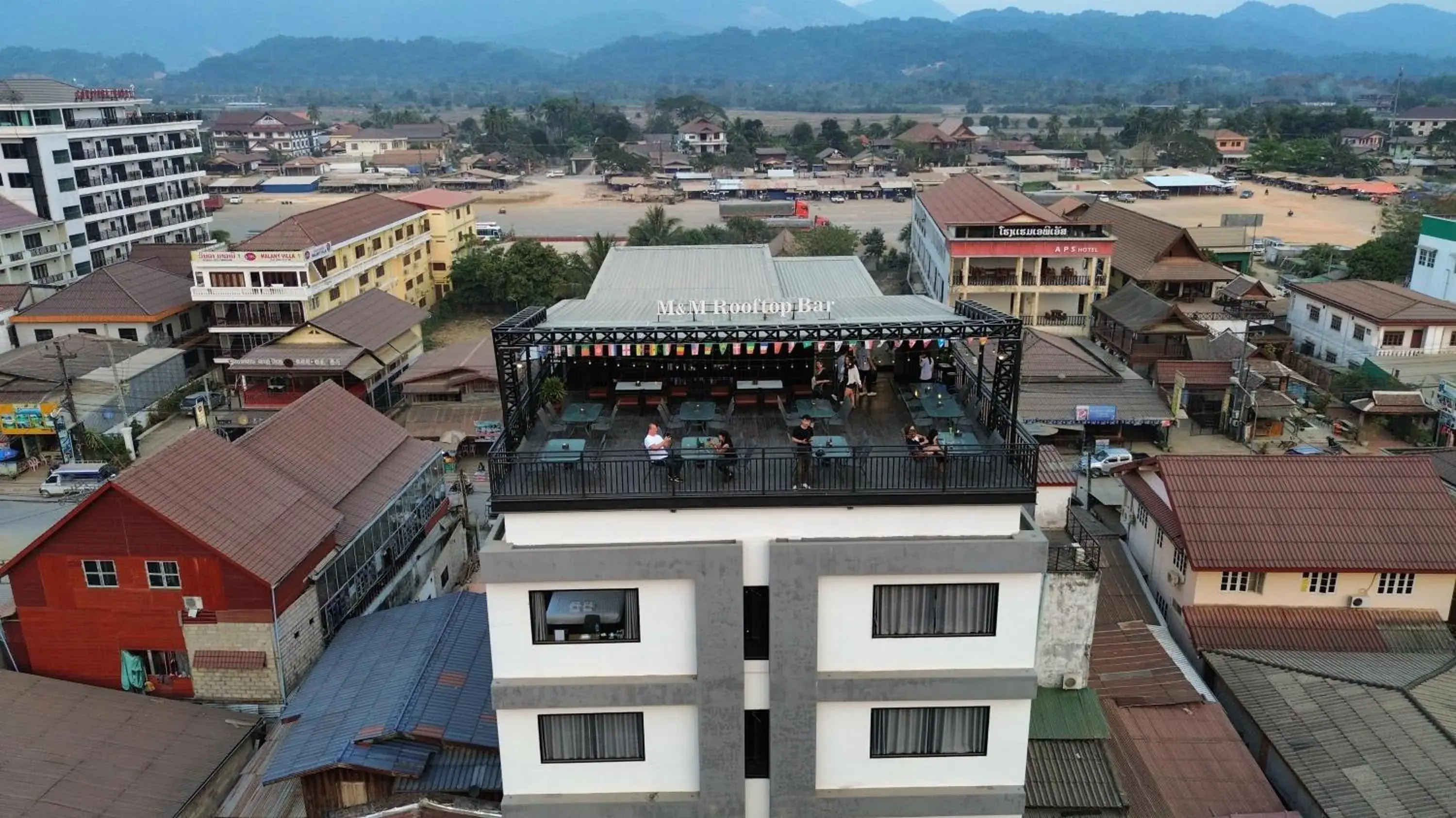 Restaurant/places to eat in M&M Hotel Restaurant/places to eat in M&M Hotel