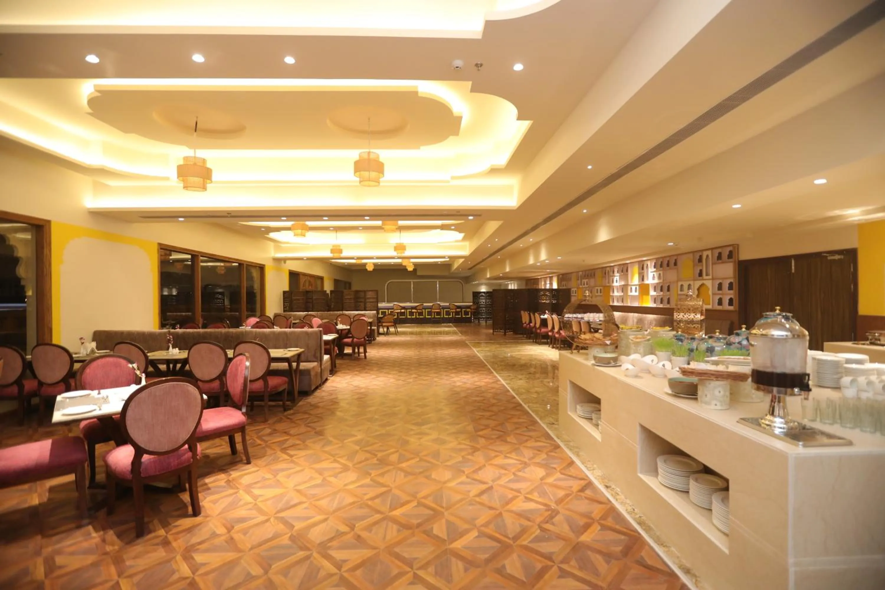 Restaurant/places to eat in Regenta City Vilas Palace Ambala