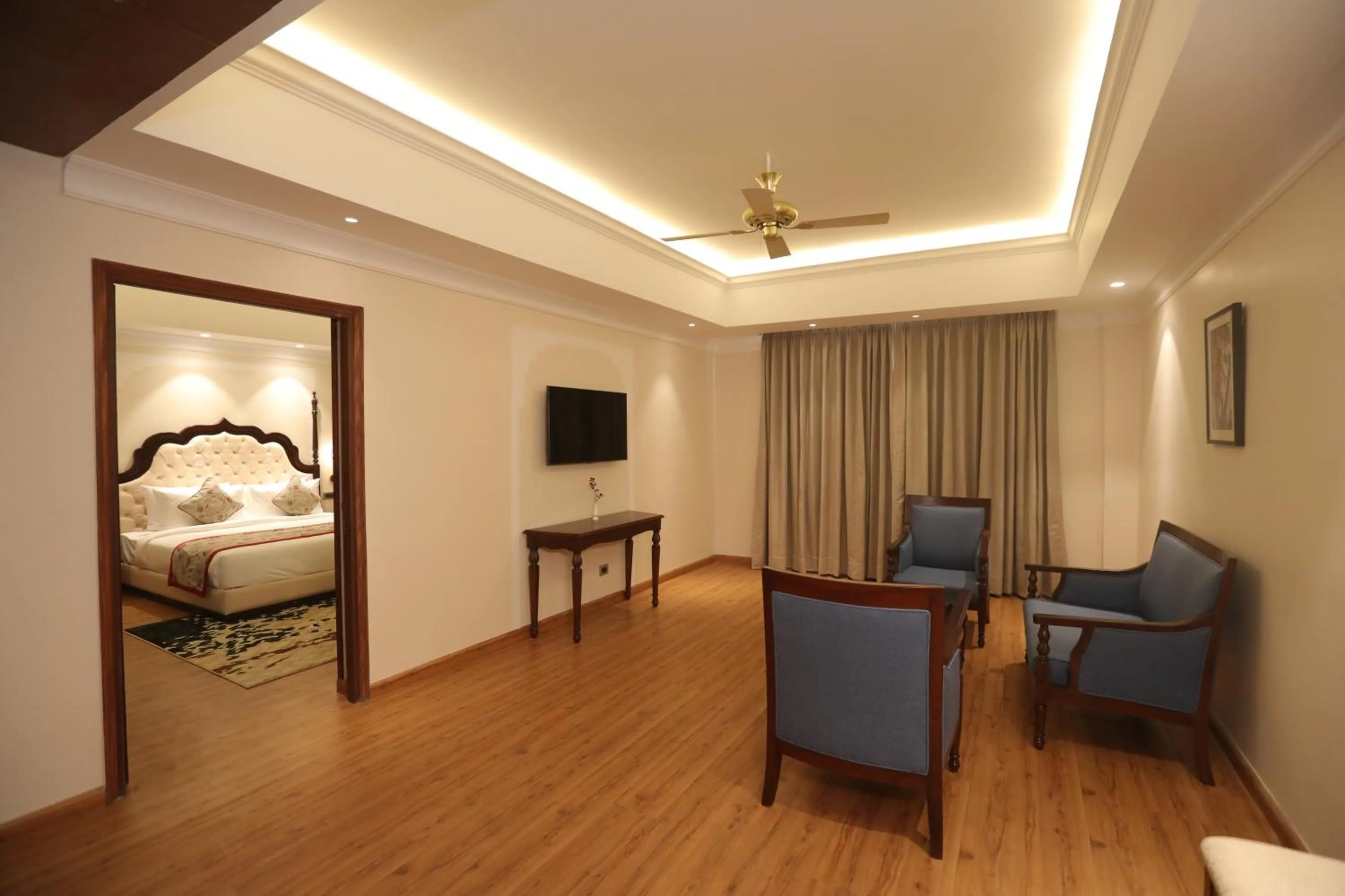 Seating area, Bed in Regenta City Vilas Palace Ambala