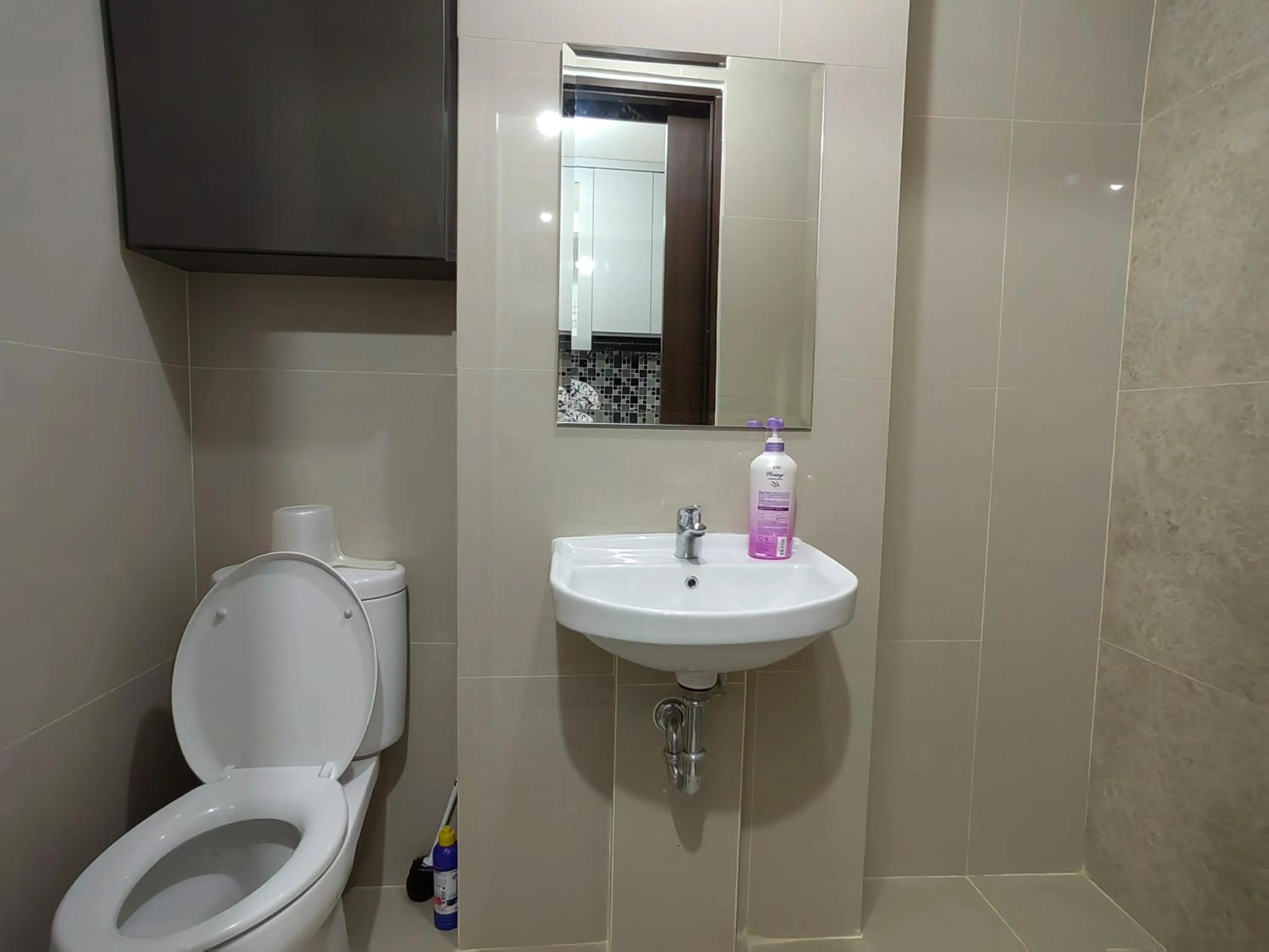 Shower in Transpark Cibubur By Arsakha Property Management