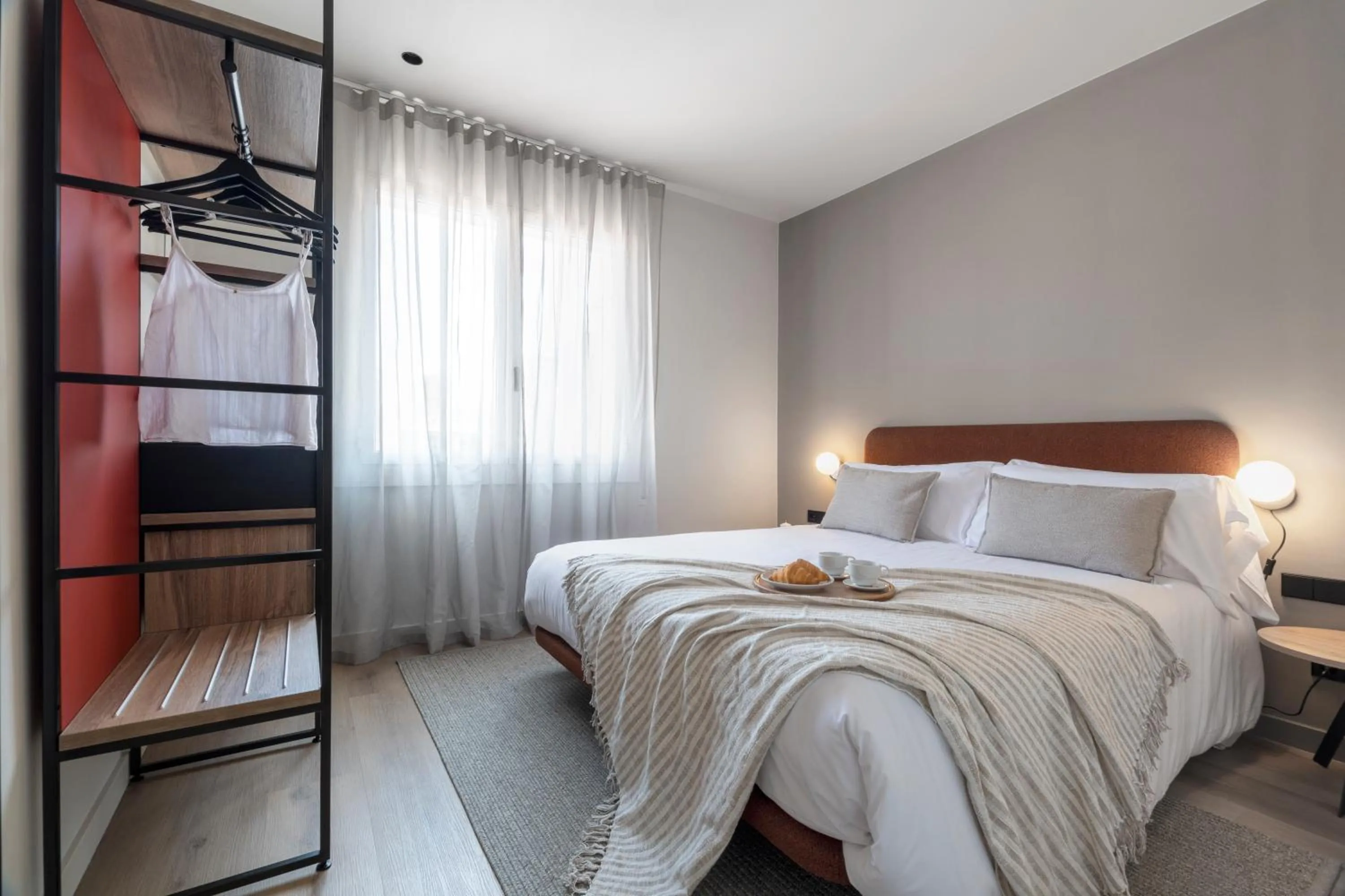 Bedroom, Bed in Arrivo Apartments