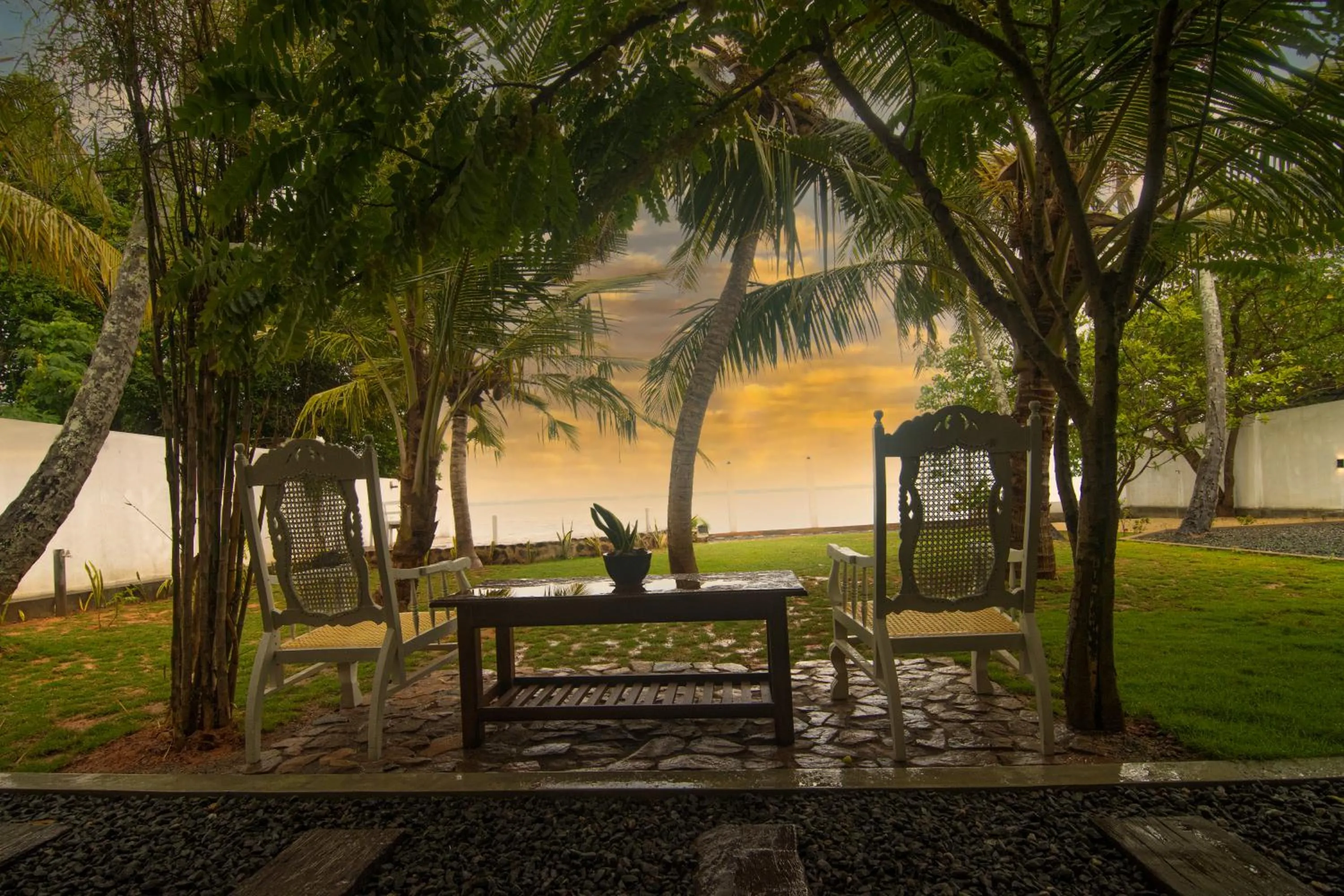 Hiru Lagoon Negombo