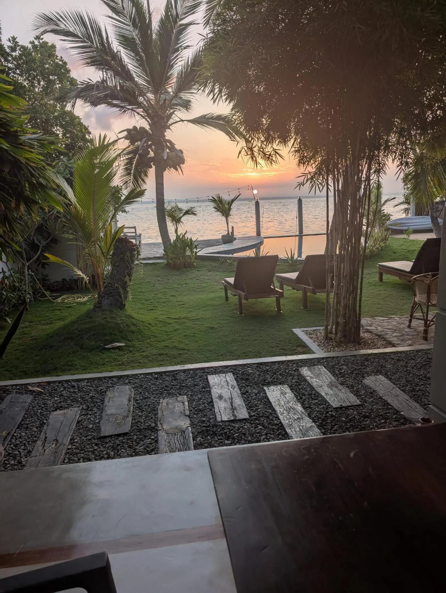 Hiru Lagoon Negombo