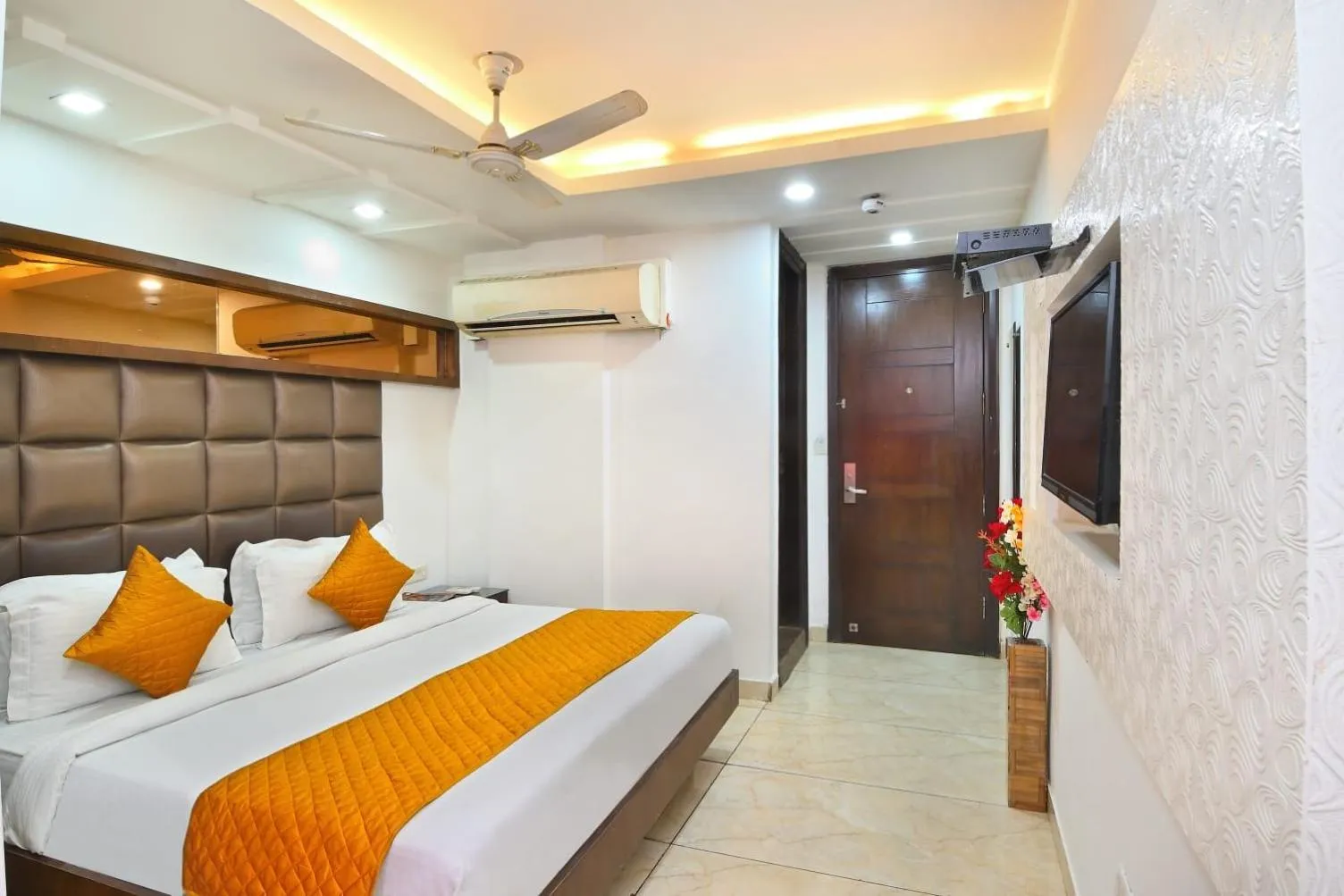 Bedroom, Bed in The Bella Vista -Traveler's choice awarded