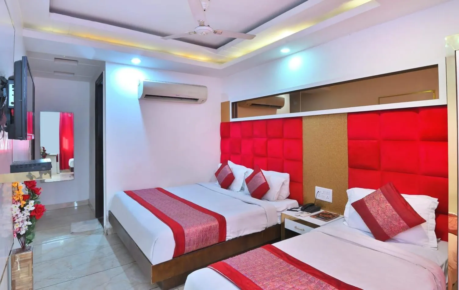 Bedroom, Bed in The Bella Vista -Traveler's choice awarded