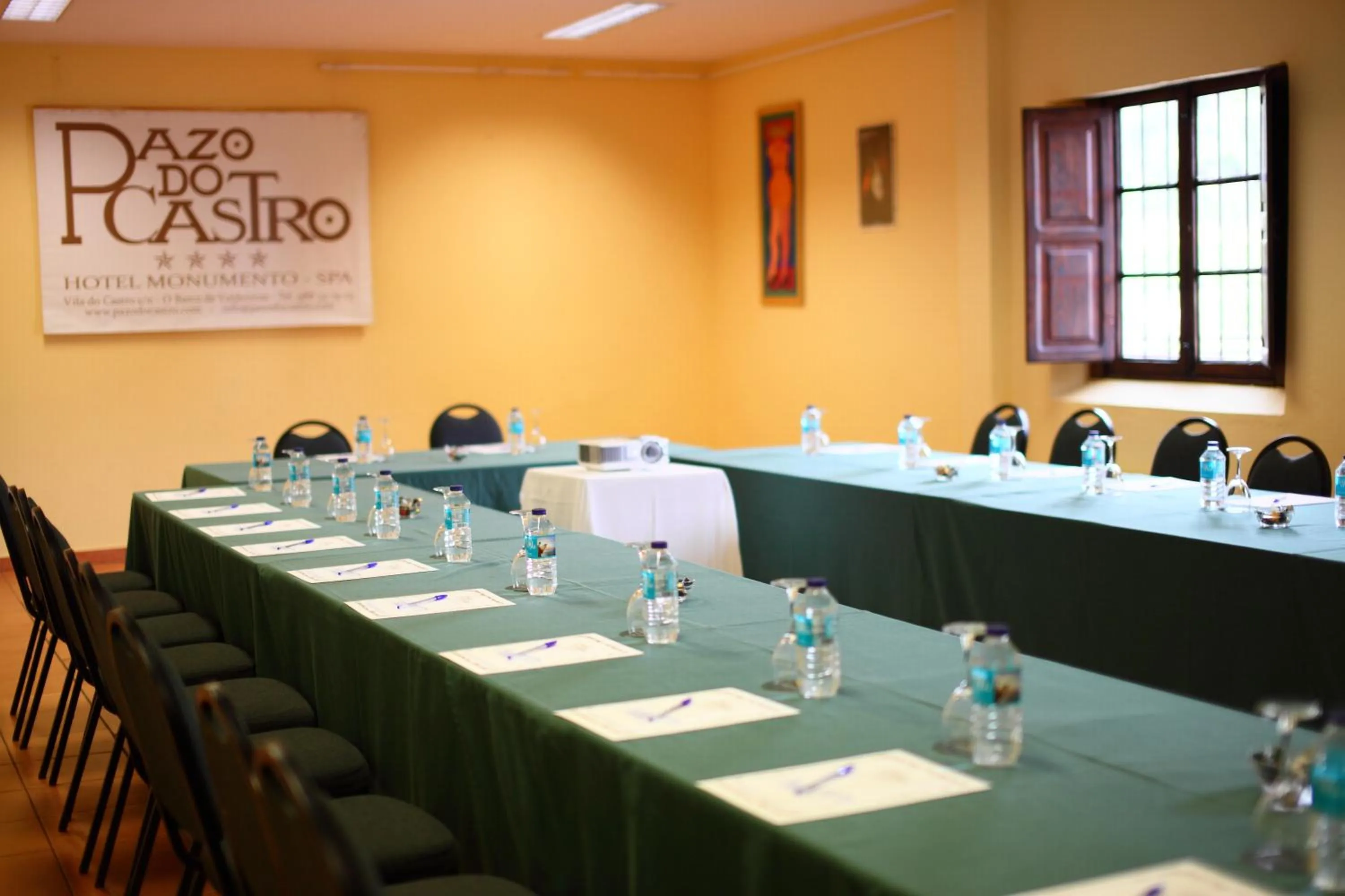Business facilities in Hotel Monumento Pazo do Castro