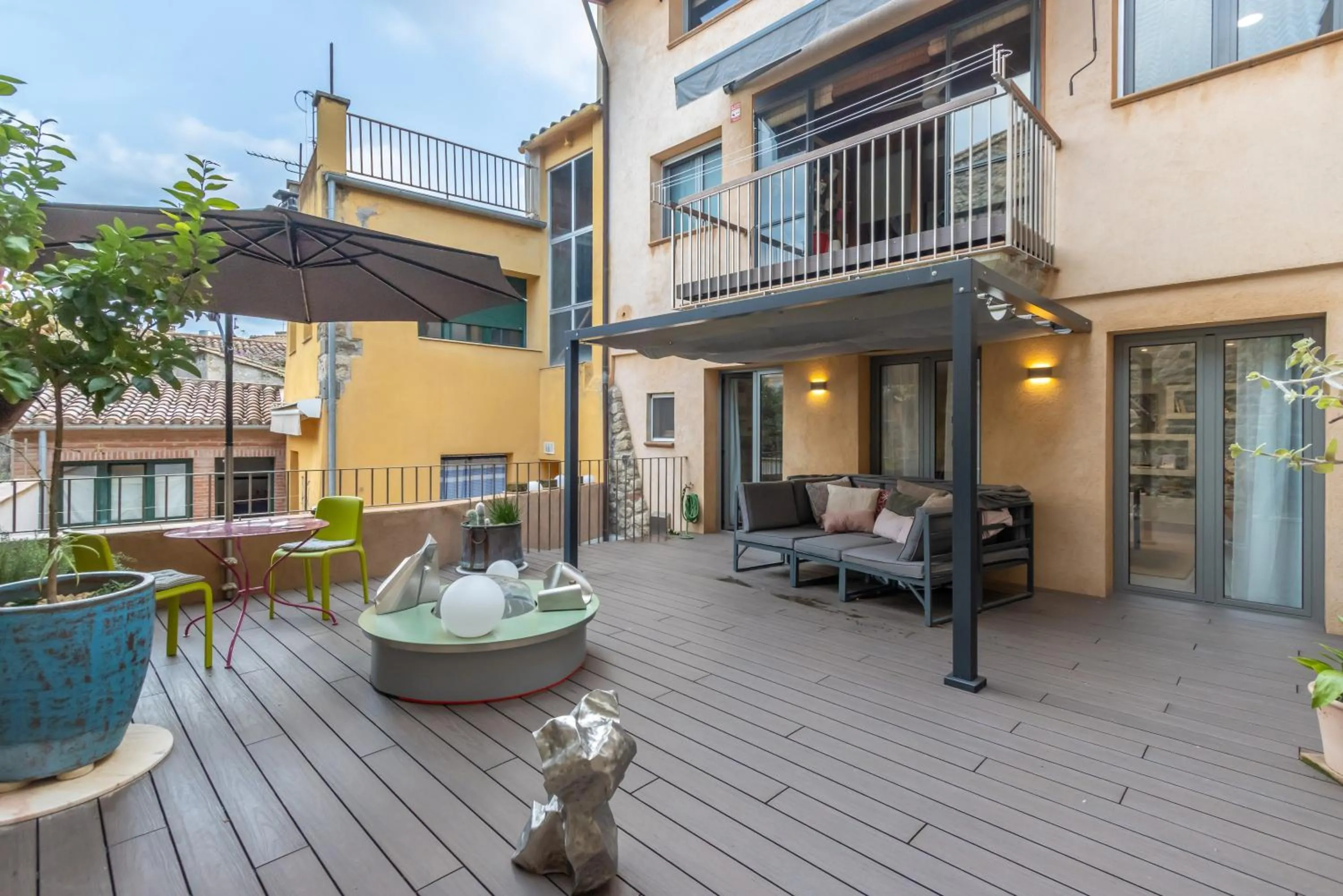 Kel Domènech Luxury Apartment